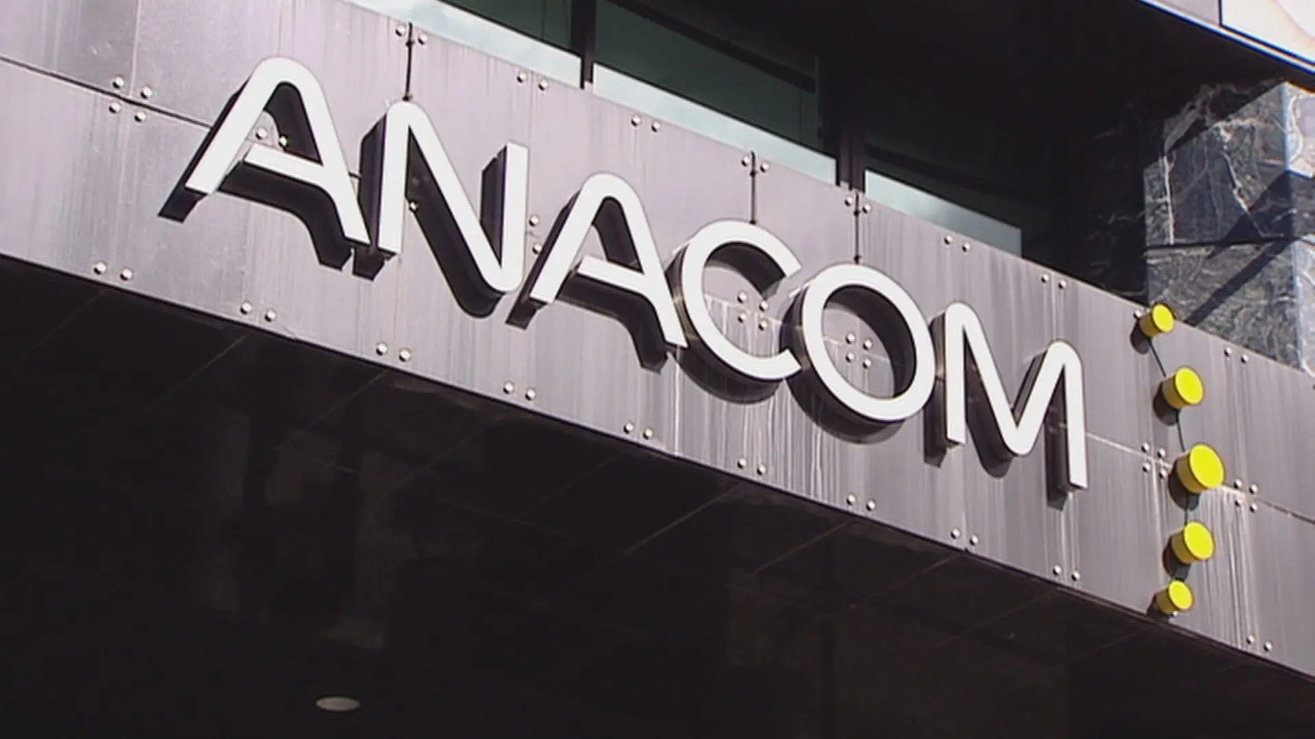 MEO discorda da multa da Anacom e vai impugnar decisão
