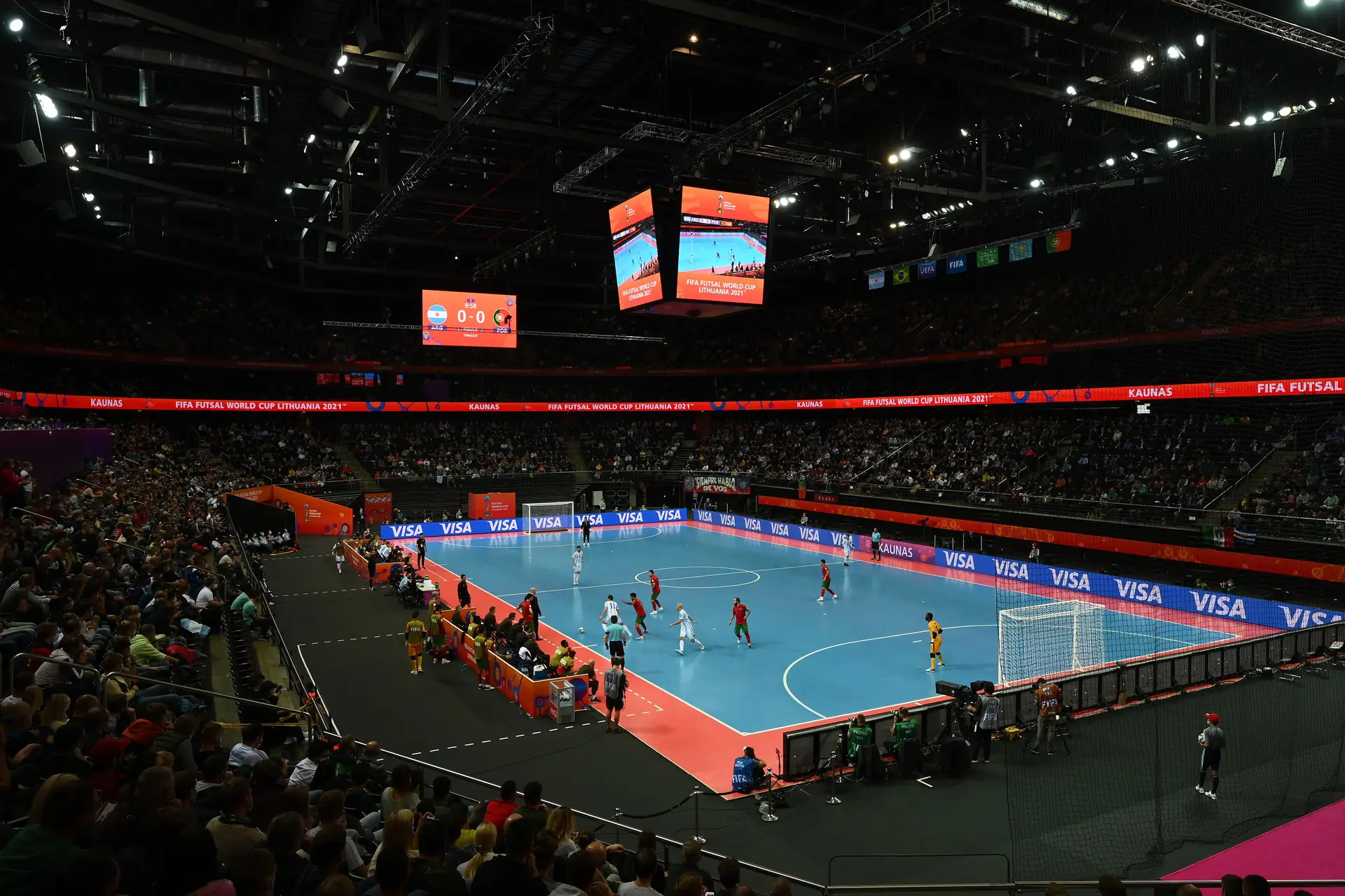 Portugal é campeão mundial de futsal pela primeira vez - Desporto - Jornal  de Negócios