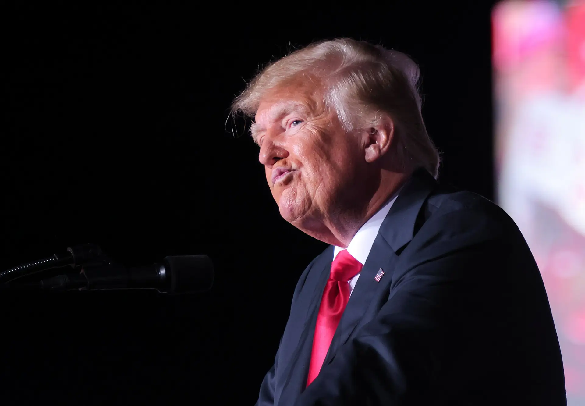 Futura rede social de Donald Trump assegura infraestrutura de internet