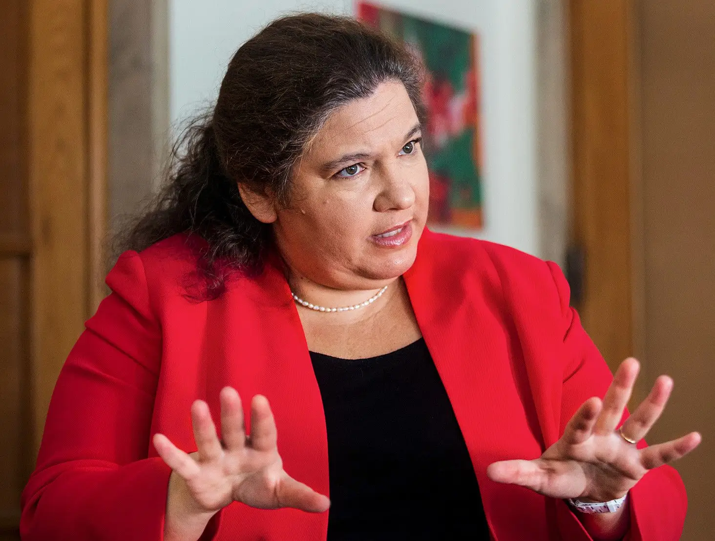 Alexandra Leitão acusa o Governo de fazer 'speed dating' e fingir que quer negociar com a oposição