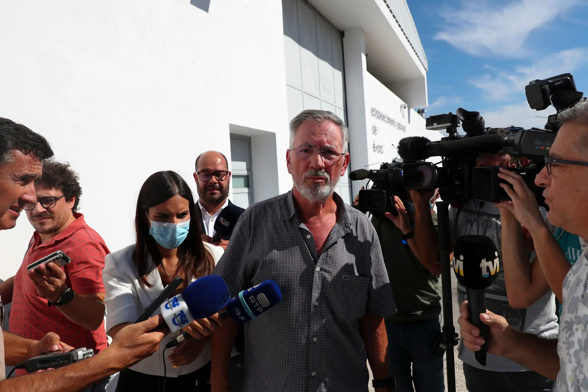 Armando Vara sai em liberdade