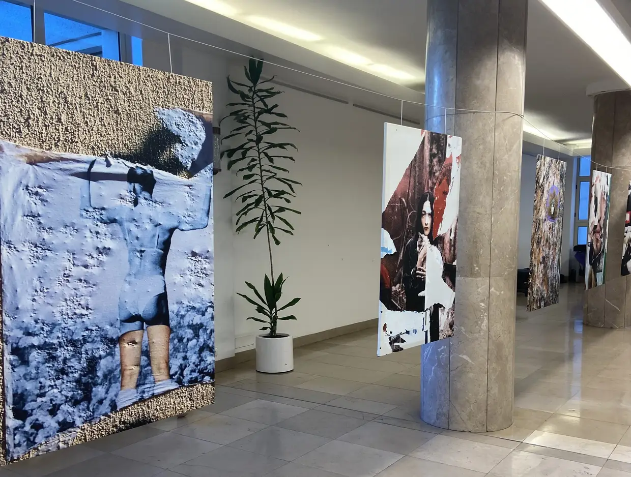 A exposição reúne doze fotografias captadas durante a pandemia