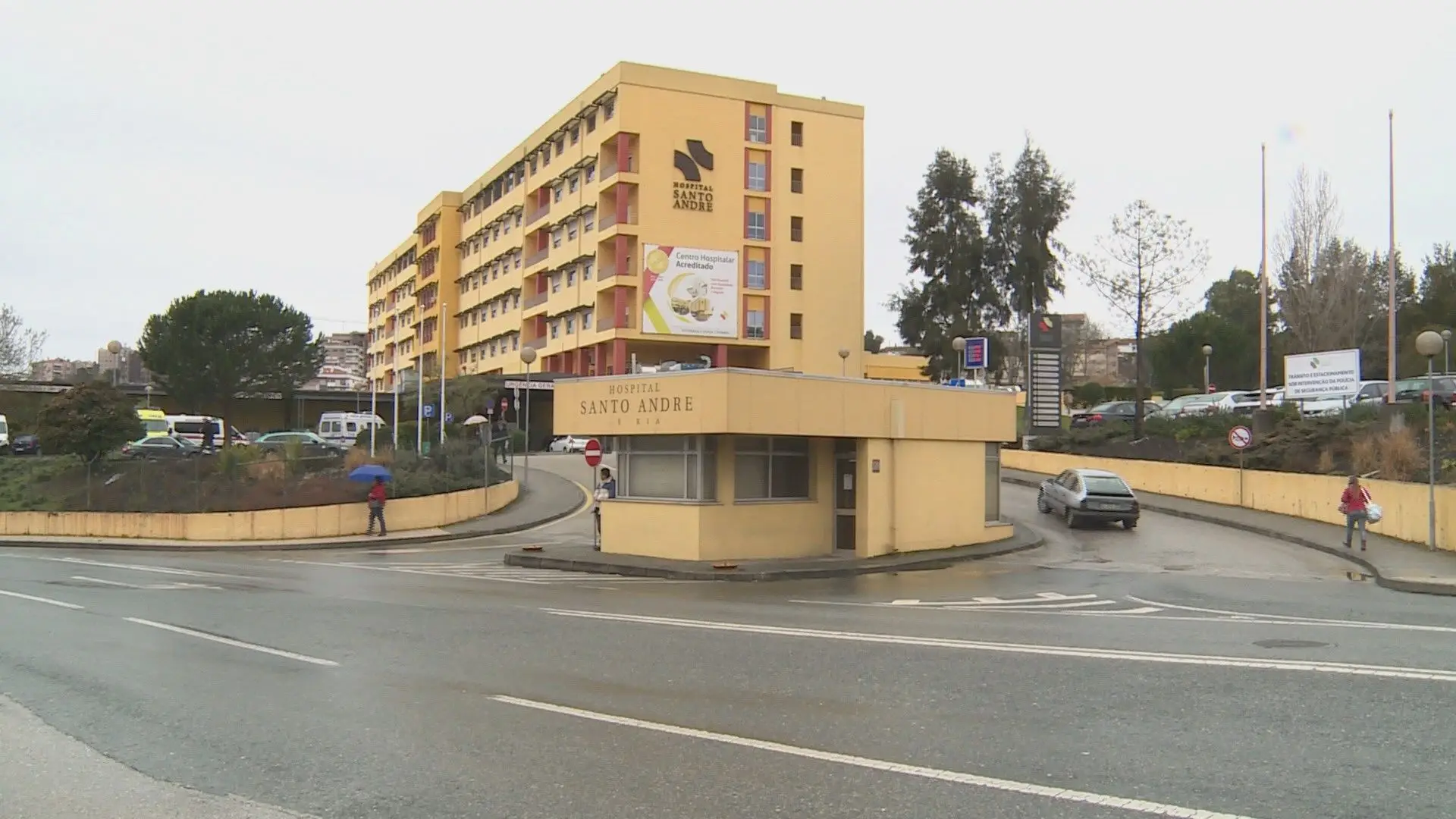 Centro Hospitalar de Leiria revela que há "mais vagas do que candidatos"