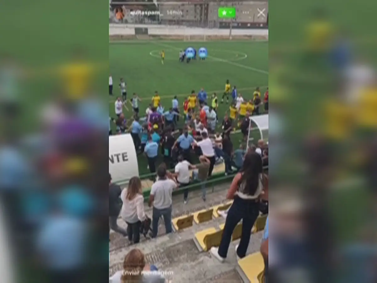 PSP efetua disparos para o ar durante jogo de futebol entre equipas do  Montijo e Setúbal - SIC Notícias