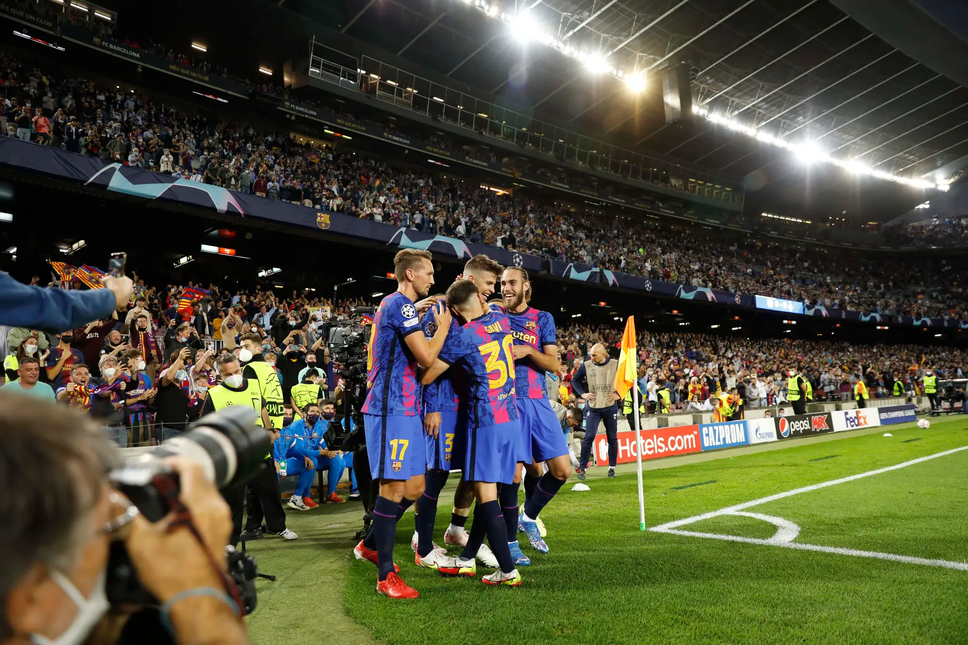 Champions: FC Barcelona vence pela primeira vez