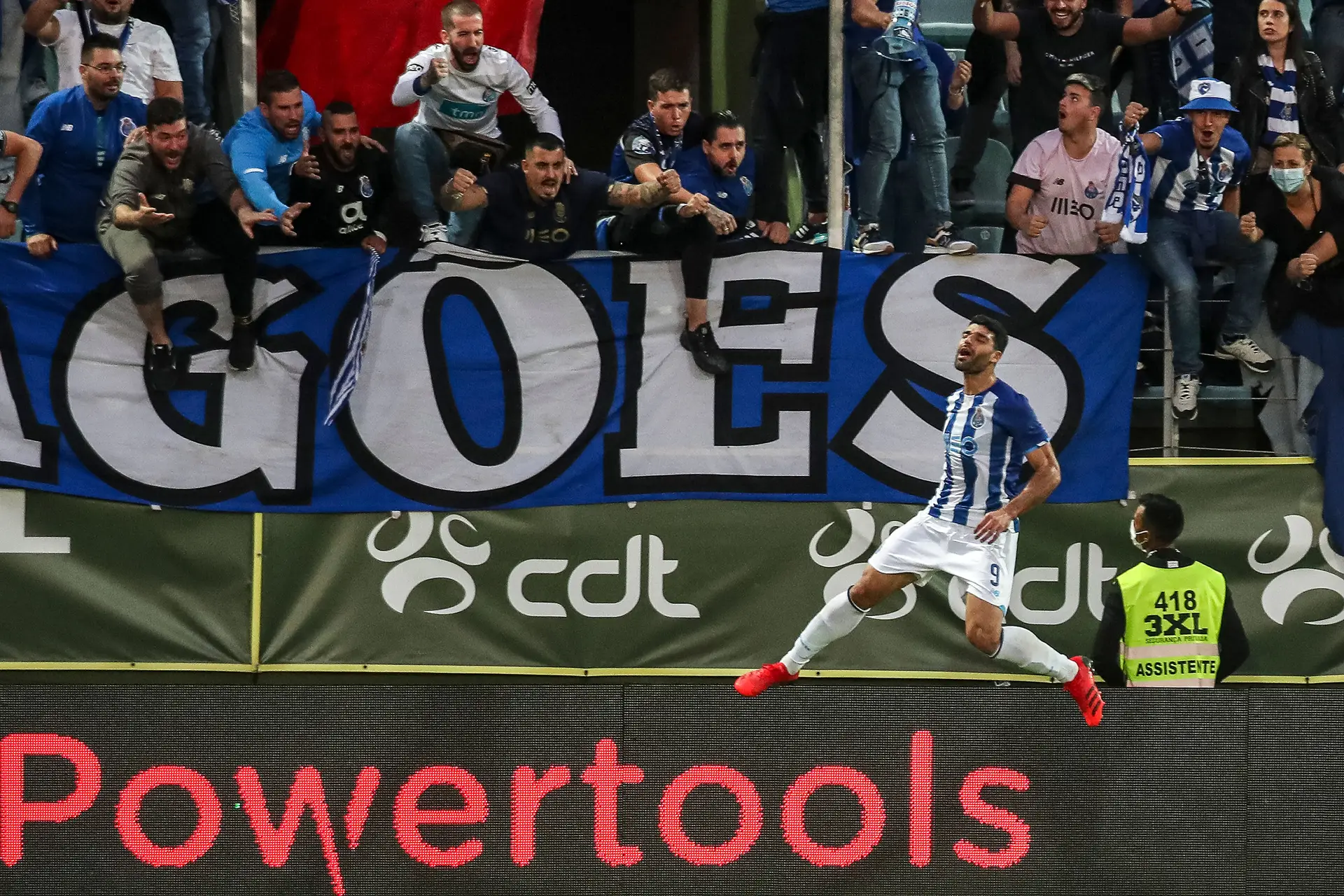 FC Porto vence em Tondela com hat-trick de Taremi