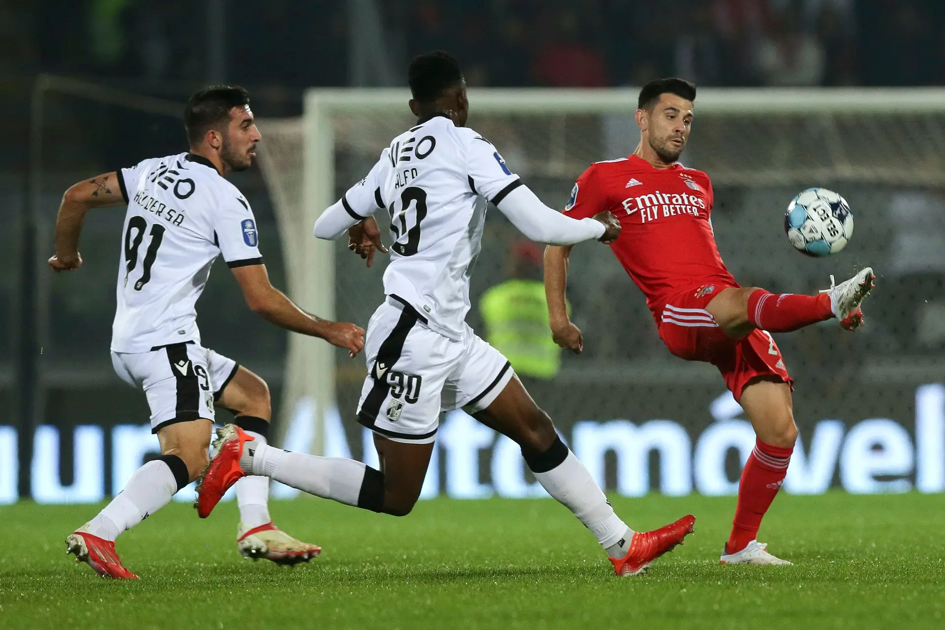 Taça da Liga: Benfica empata em casa do Vitória de Guimarães 