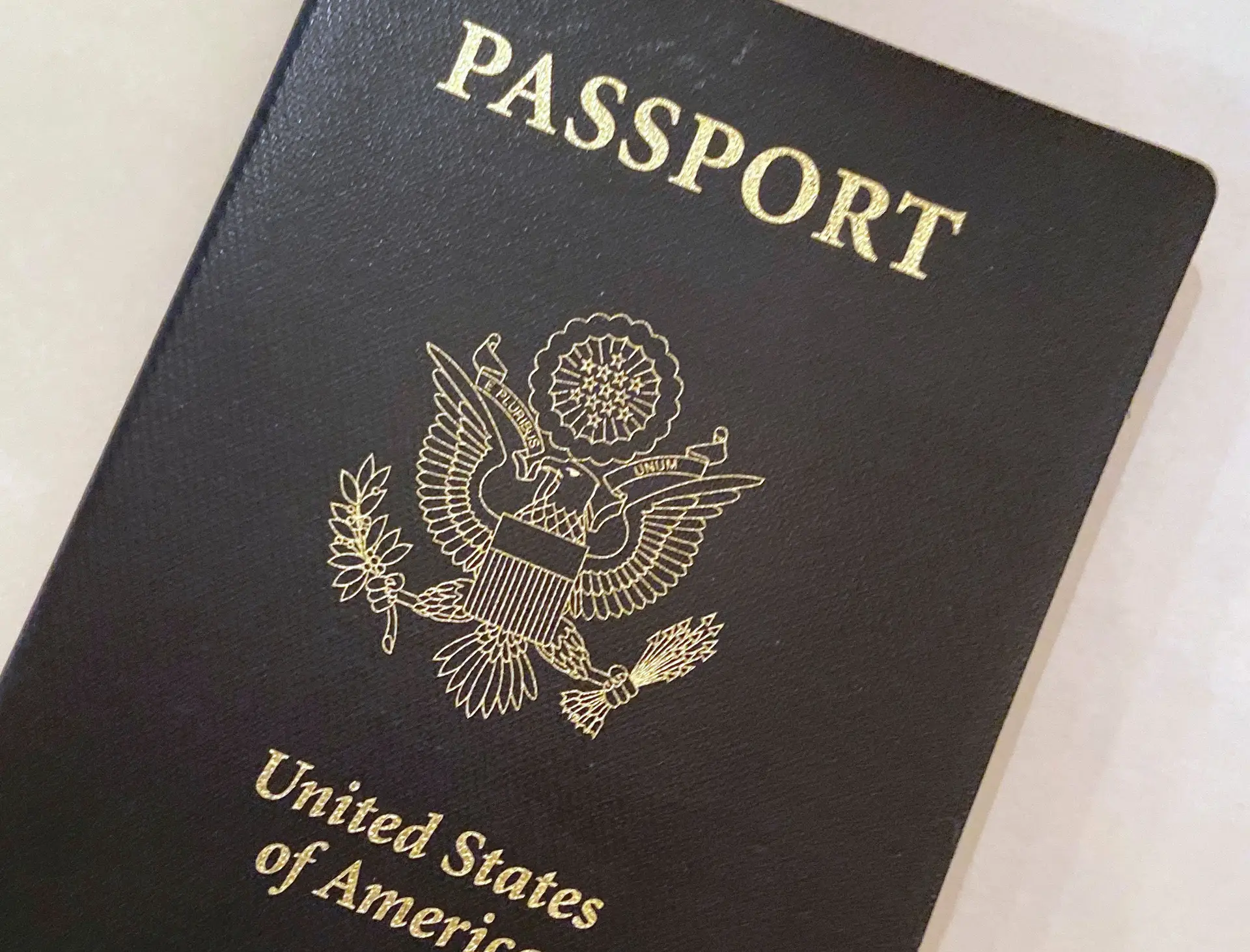 EUA emitem primeiro passaporte com indicação de género X