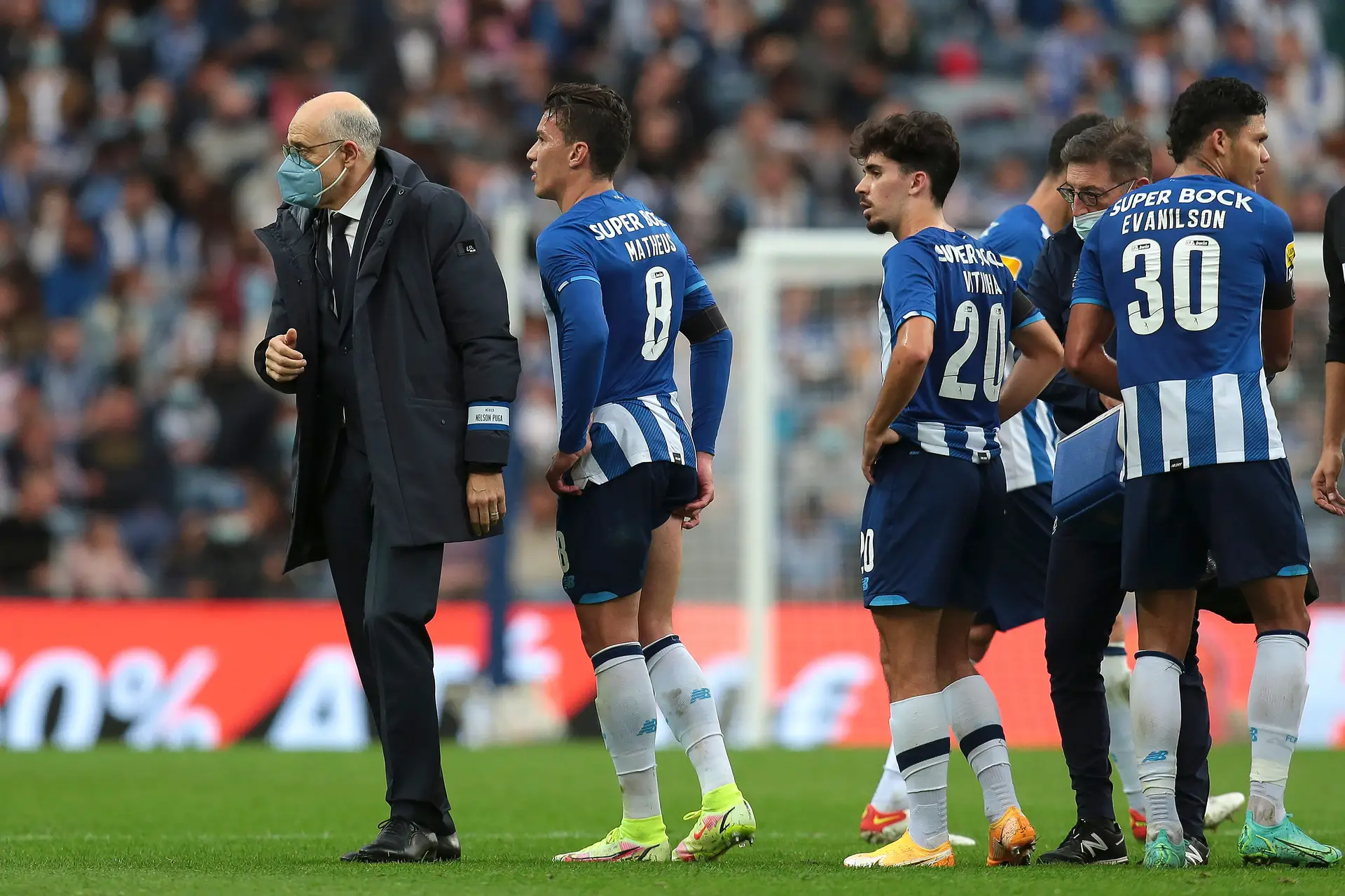 Marcano e Uribe ausentes no treino do FC Porto devido a problemas físicos