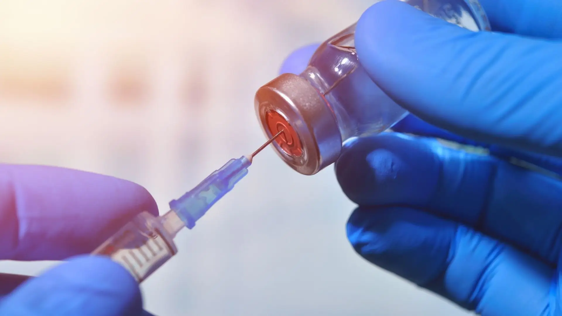 Covid-19: mais 62.723 pessoas receberam terceira dose em 24 horas