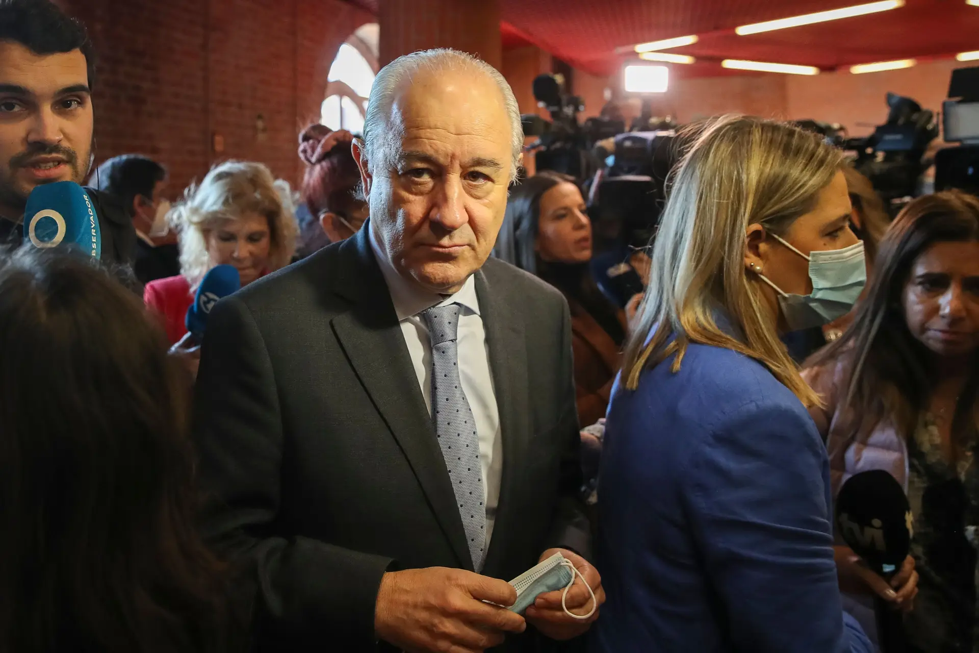 Rio quer todos os militantes do PSD a votar, mesmo sem quotas pagas