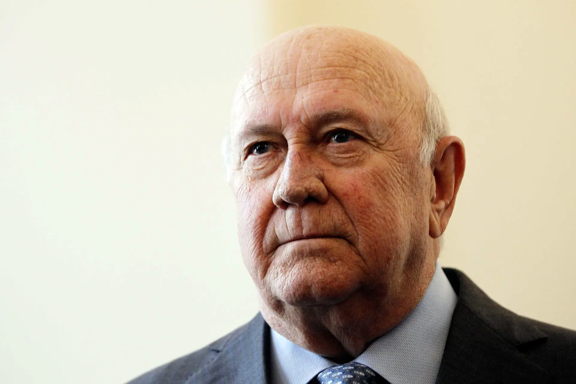 Morreu Frederik de Klerk, último Presidente do Apartheid na África do Sul