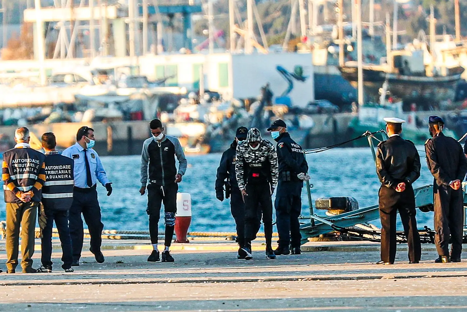 Autoridades não têm informações sobre origem e destino dos migrantes resgatados a sul do Algarve