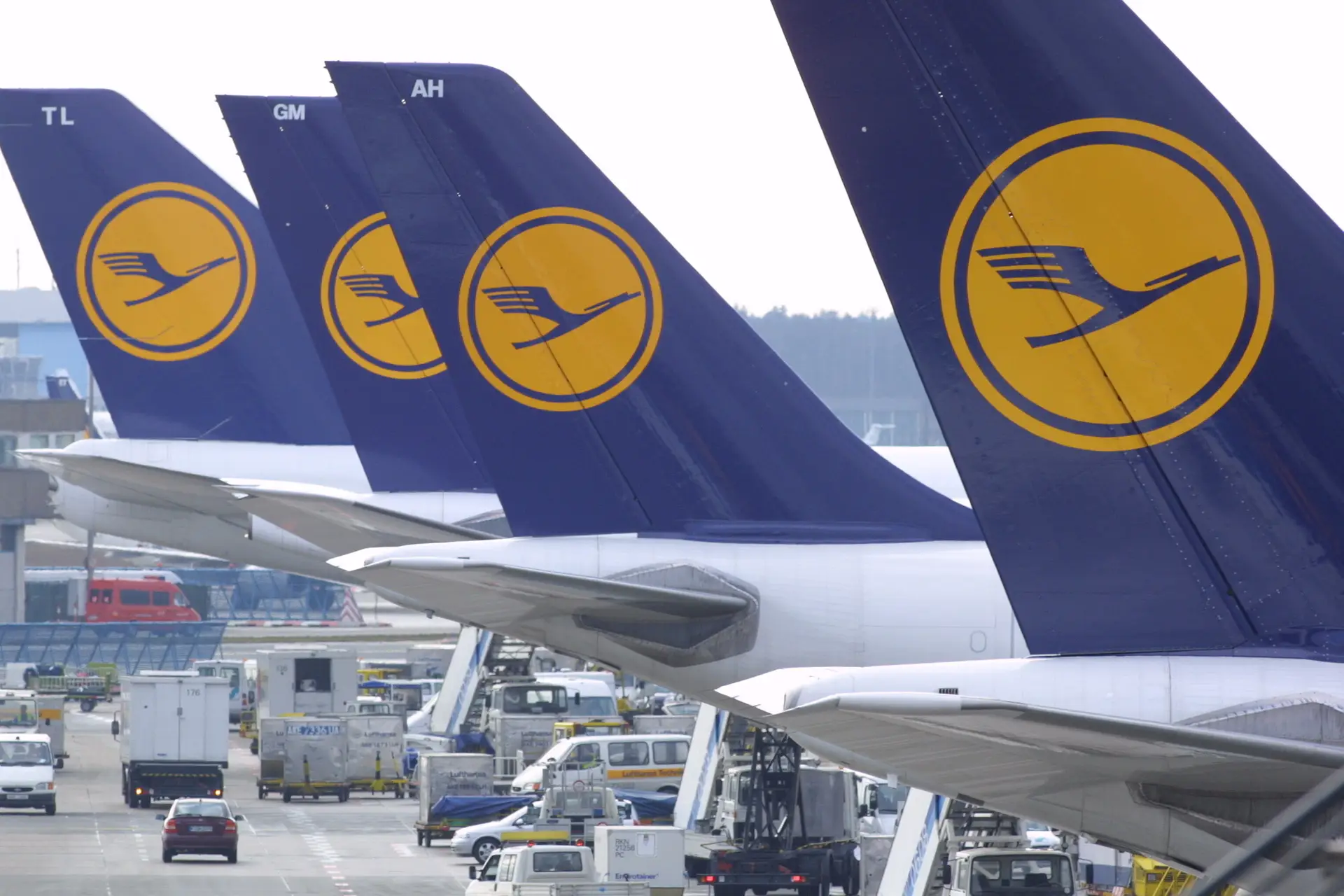 Lufthansa quer recrutar 20.000 pessoas na Europa