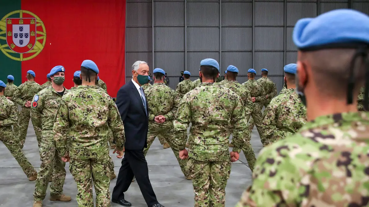 O Presidente da República, Marcelo Rebelo de Sousa, durante a despedida no Aeródromo de Trânsito N.º 1 (AT1) em Lisboa dos militares que irão integrar a 10ª Força Nacional Destacada na Missão Multidimensional Integrada das Nações Unidas para a Estabilização da República Centro-Africana.