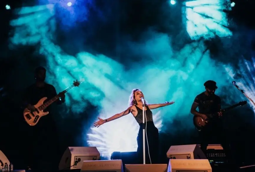 Amor Electro vão fazer uma pausa na carreira
