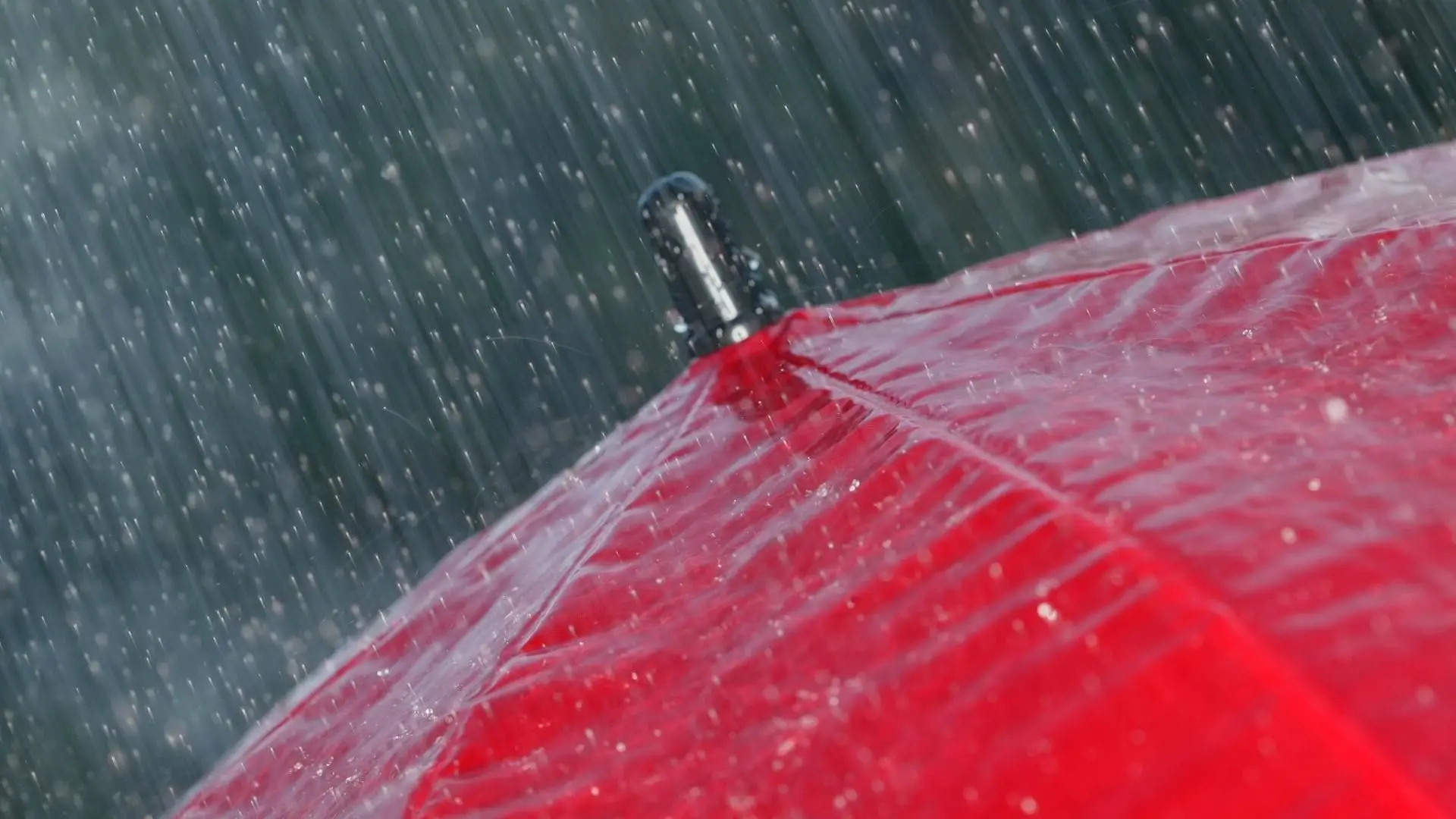 Meteorologia: IPMA eleva para laranja aviso de chuva nos grupos Central e Oriental dos Açores
