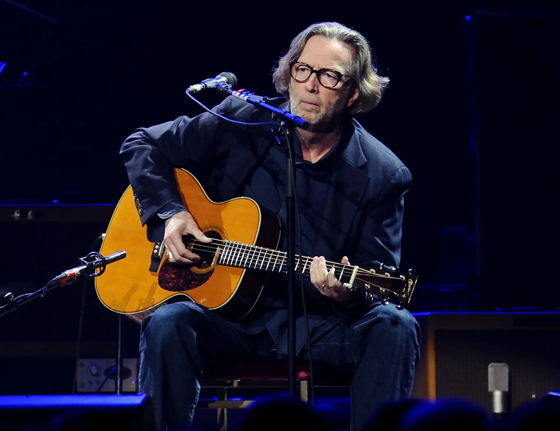 Guitarra de Eric Clapton vendida por 554 mil euros em leilão