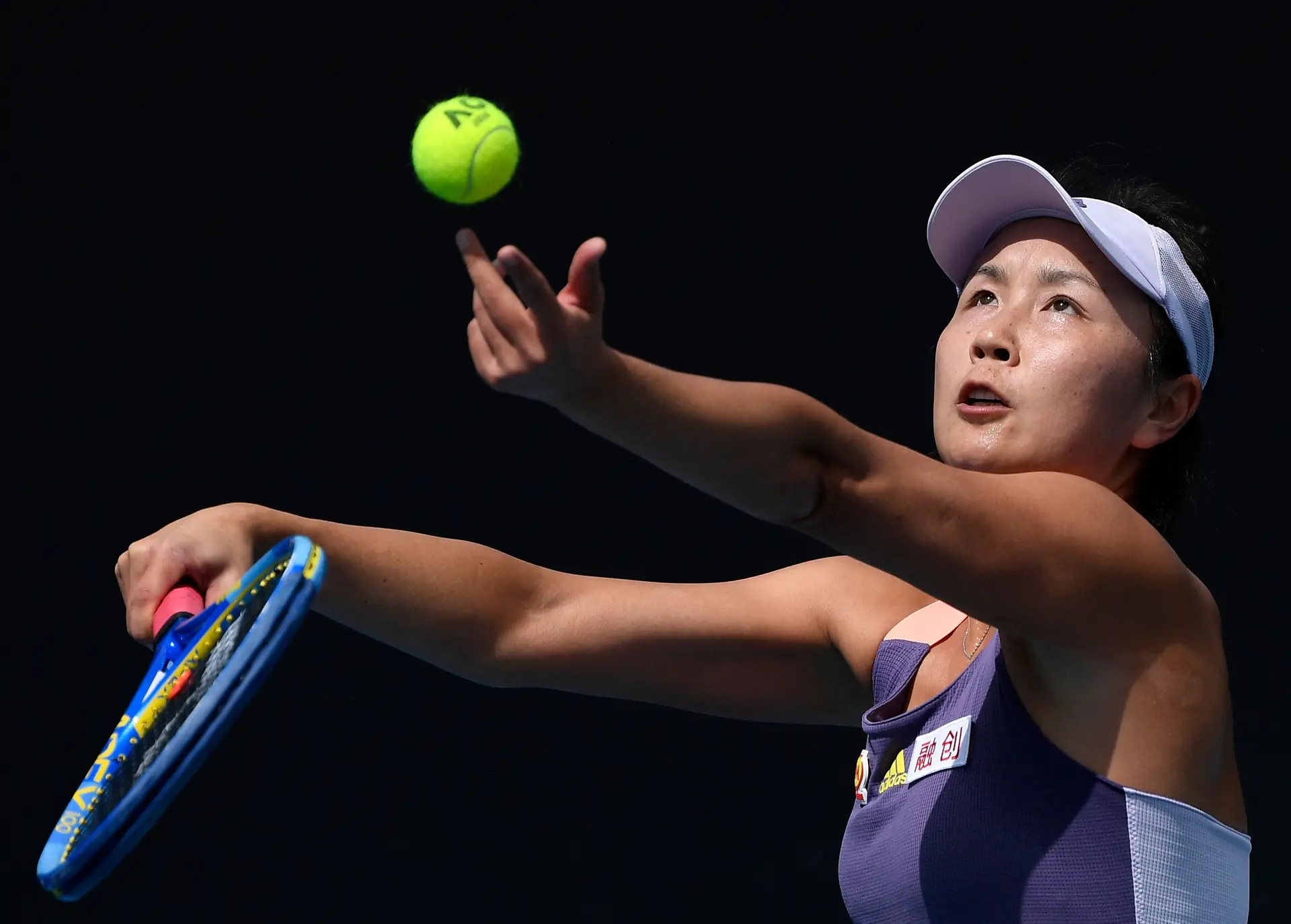 Presidente do Comité Olímpico Internacional faz videochamada com Peng Shuai