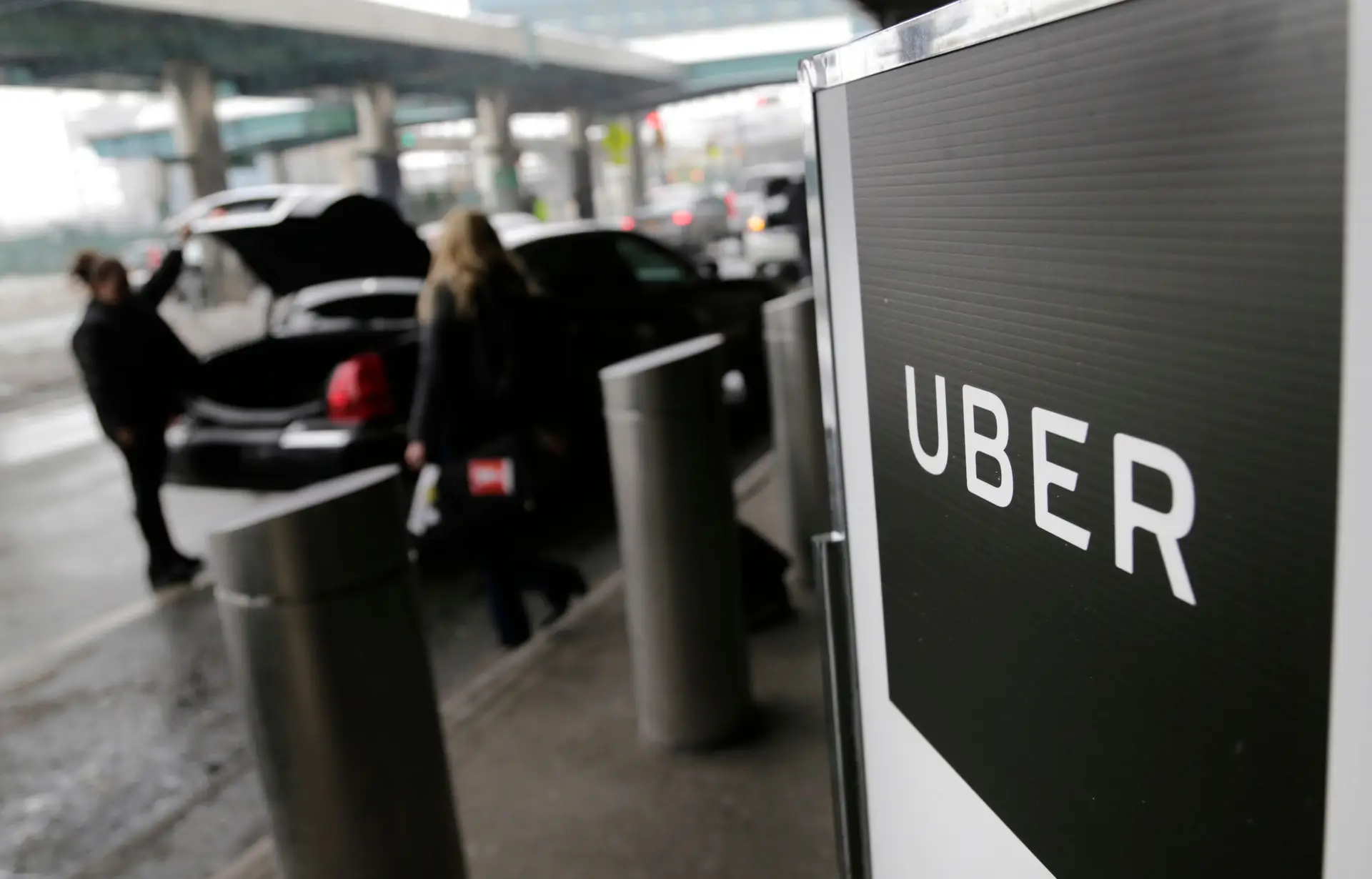 Uber lança-se no mercado da canábis no Canadá