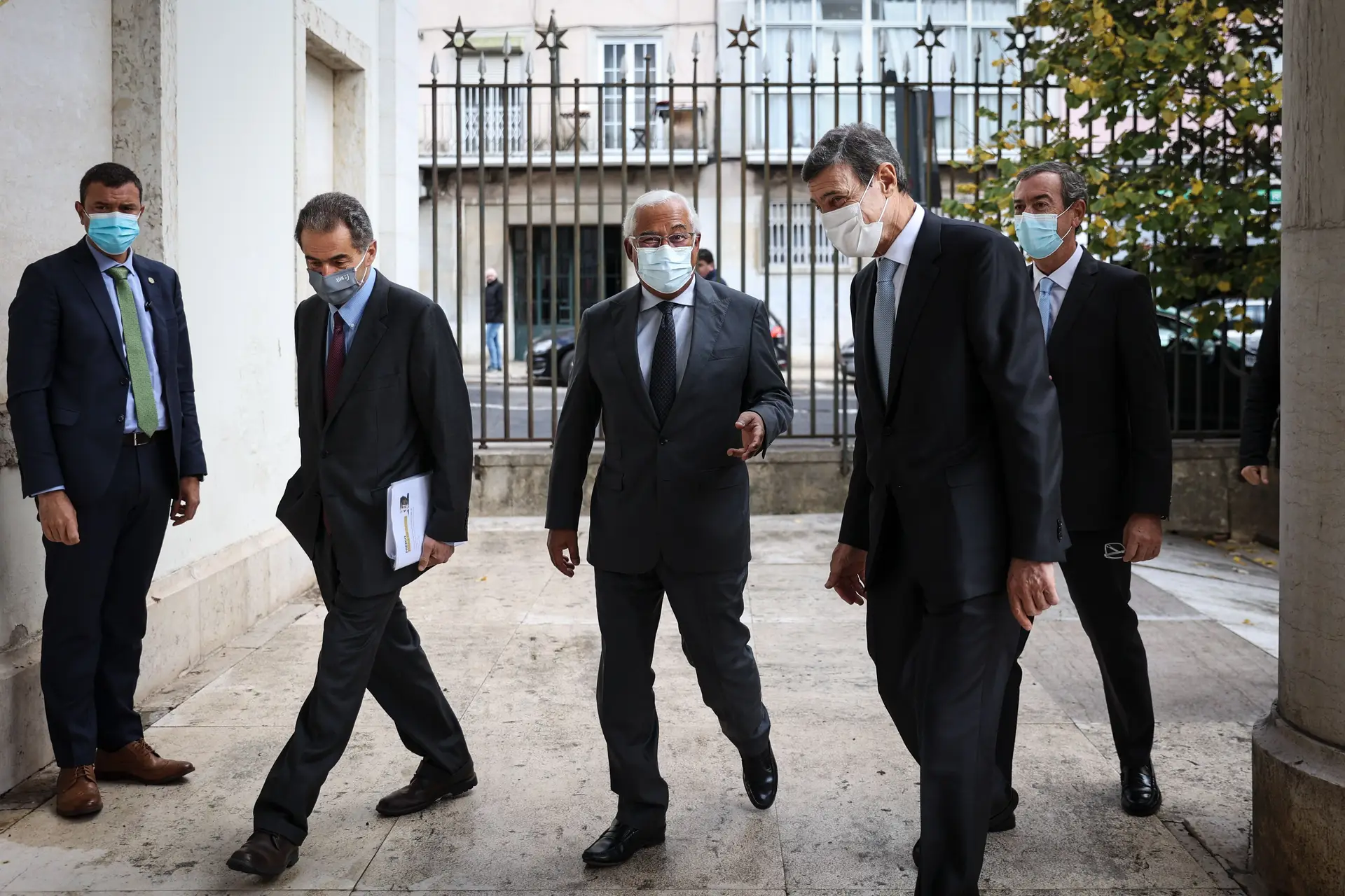Covid-19: Costa só falará sobre medidas na 5.ª feira