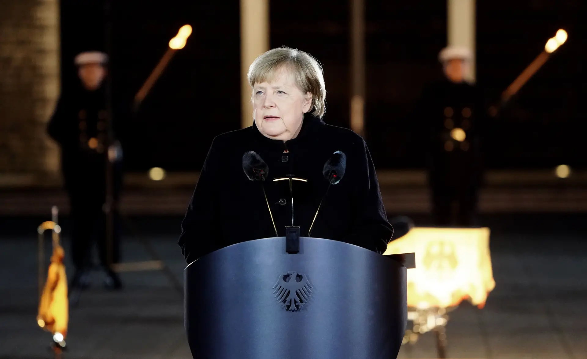 A escolha “peculiar” de Angela Merkel na despedida de chanceler