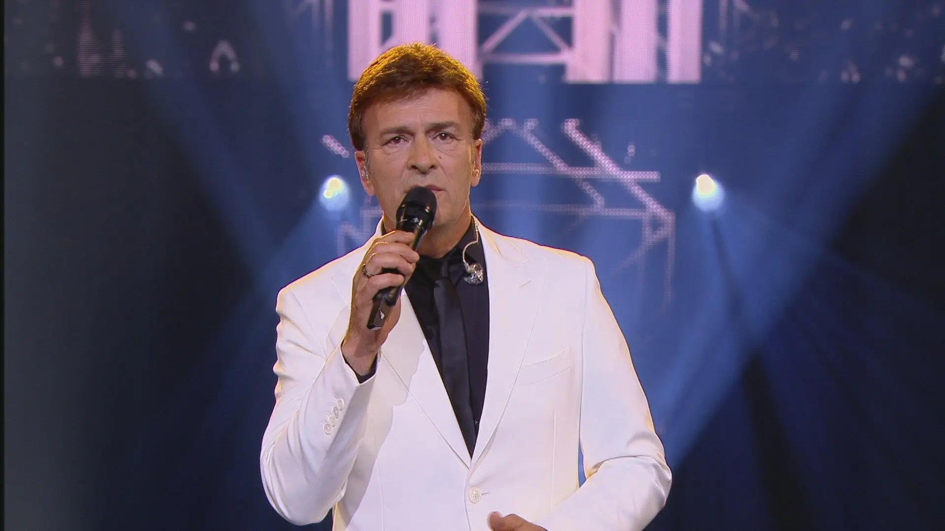 Coimbra: Tony Carreira atua na festa de fim de ano (com mudanças devido a obras)