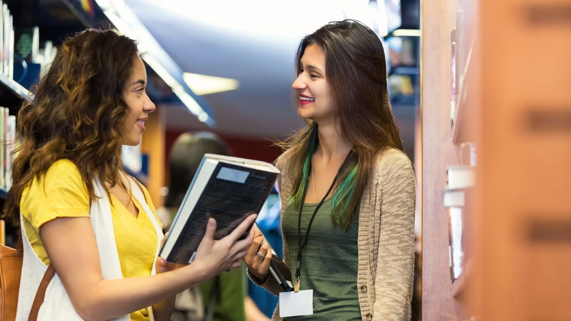 Confidentes de alunos e cúmplices de professores: o braço contínuo