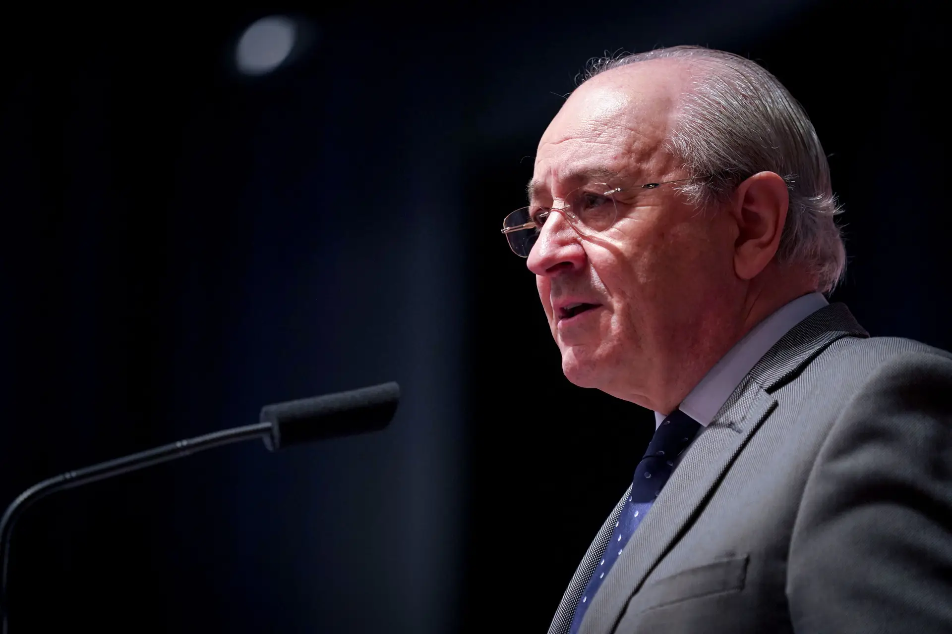 O presidente do Partido Social Democrata (PSD), Rui Rio, intervém durante a sessão de encerramento do Congresso dos ASD - Autarcas Social Democratas, na Casa São João de Deus, em Barcelos.