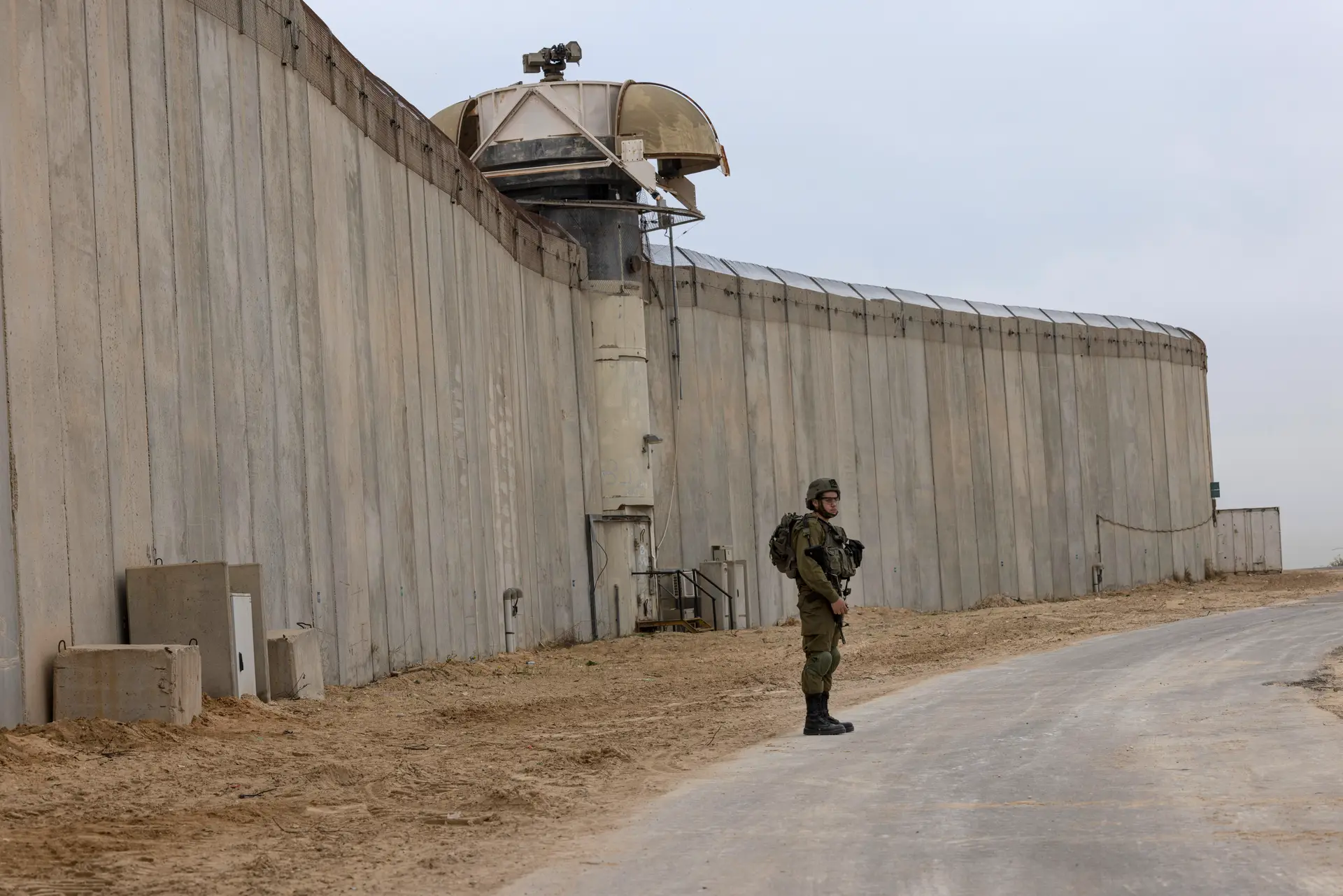 Israel conclui muro com a Faixa de Gaza