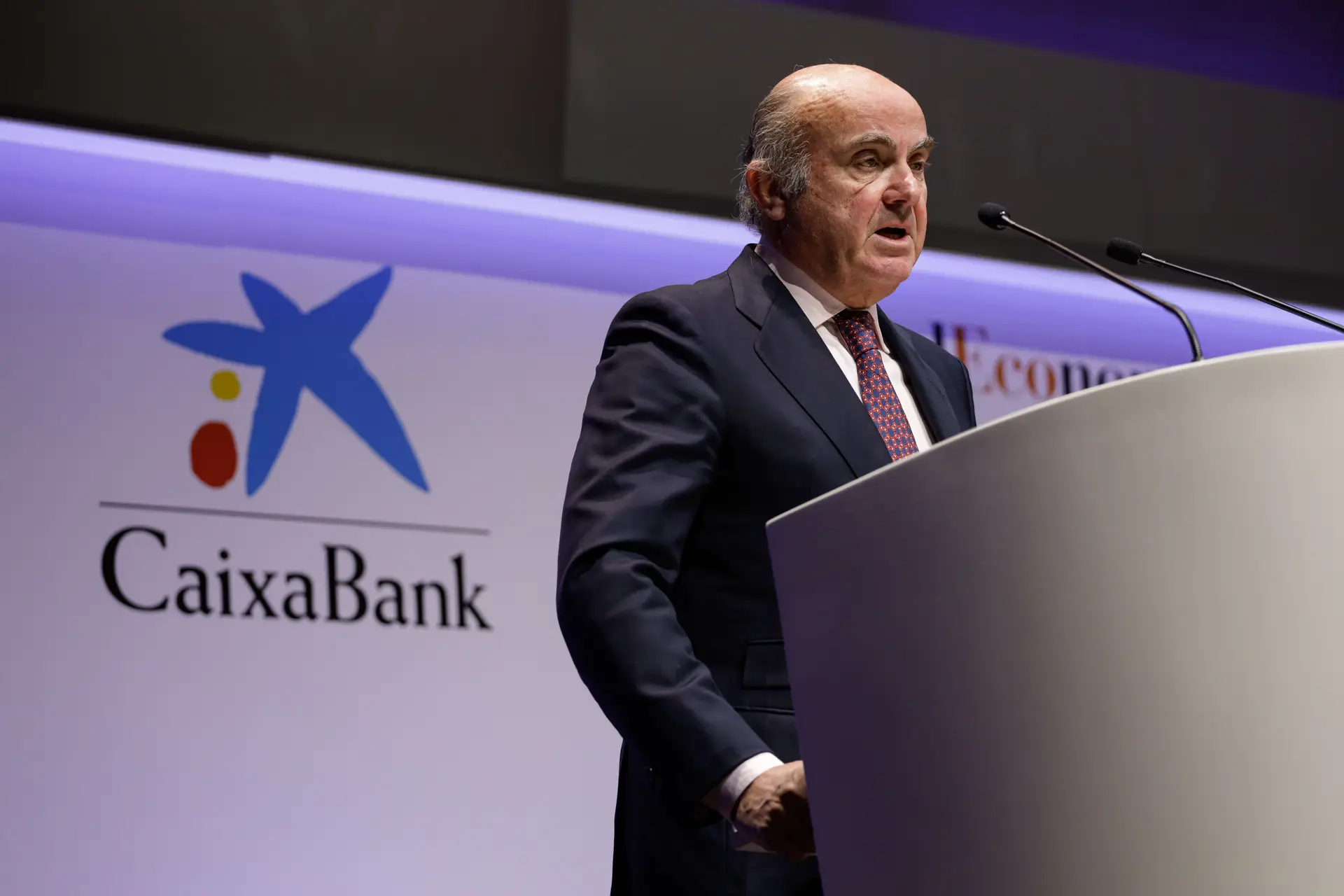 Covid-19: Vice-presidente do Banco Central Europeu em isolamento após teste positivo