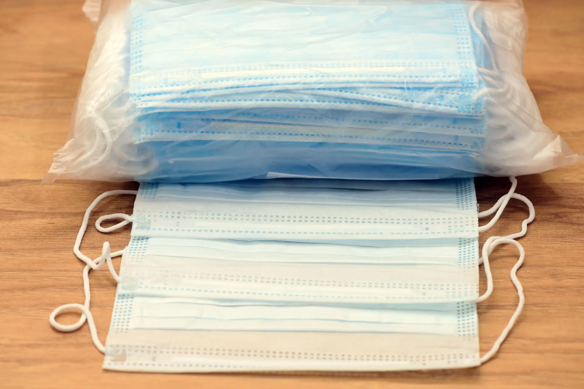 Infarmed proíbe a venda de máscaras cirúrgicas destas duas marcas