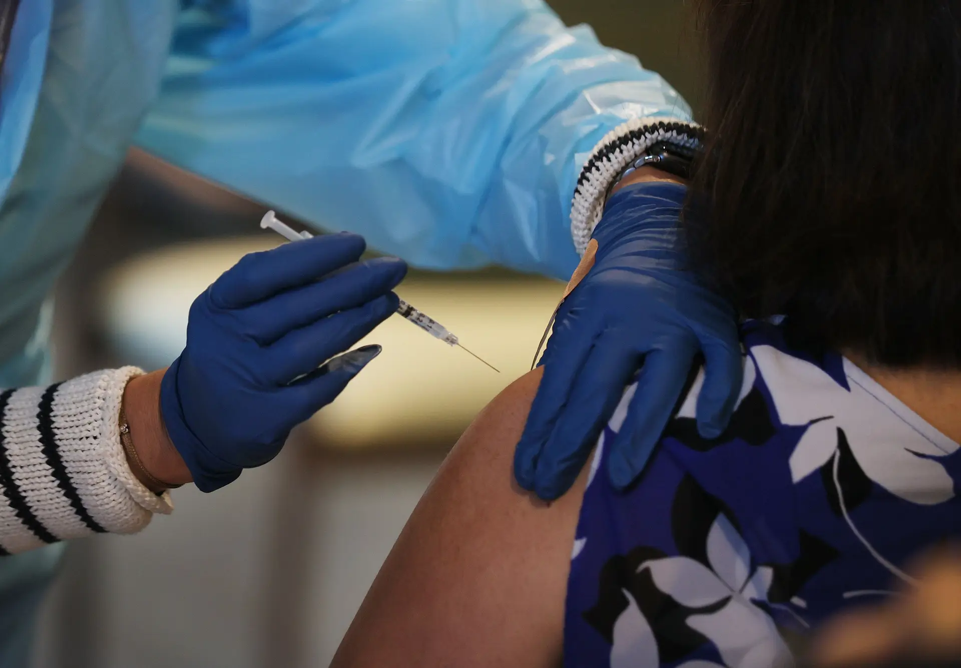 Covid-19: OMS aprova uso de emergência de vacina CovovaxTM