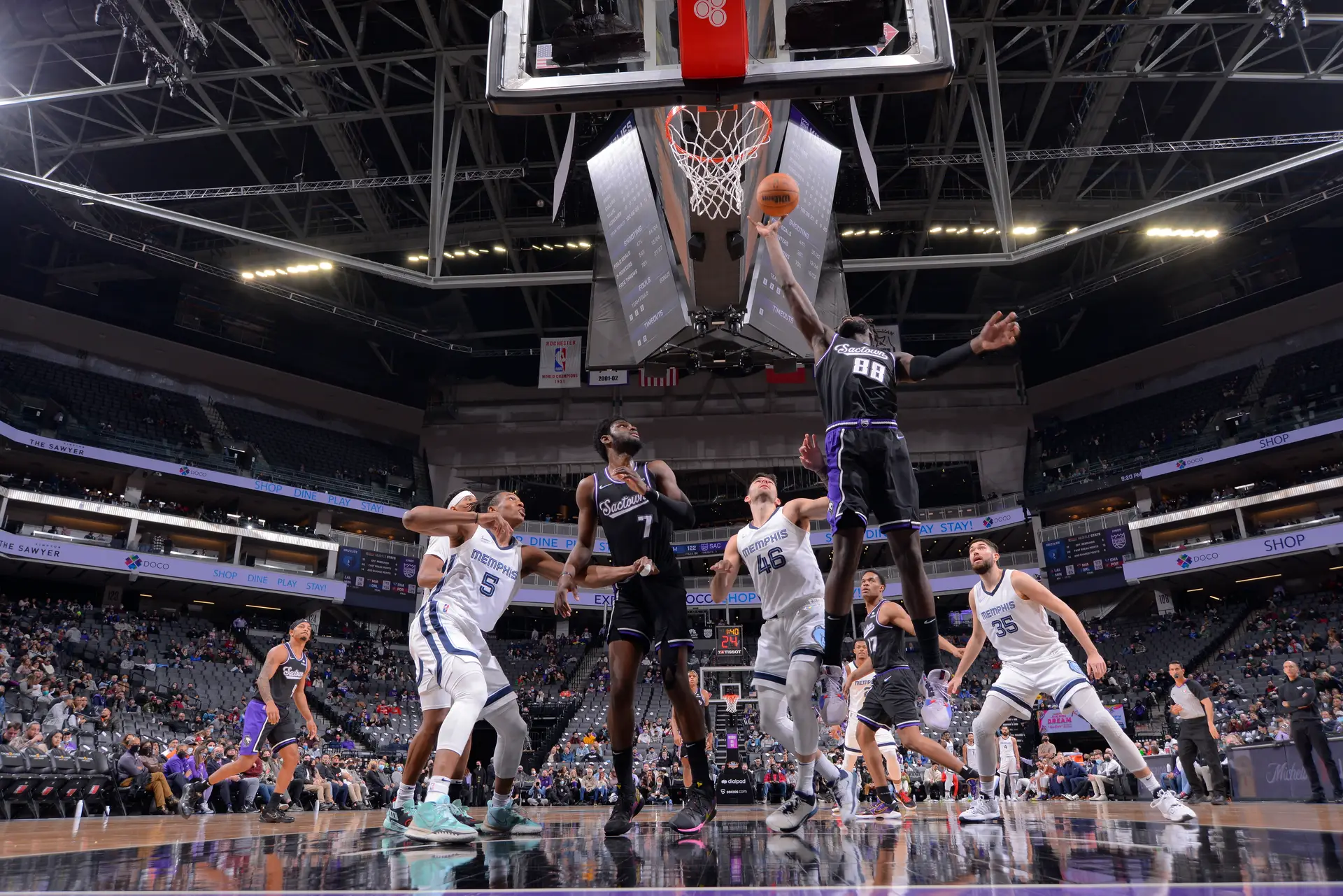 NBA: Neemias Queta vai disputar o All-Star Game da G League - SIC Notícias