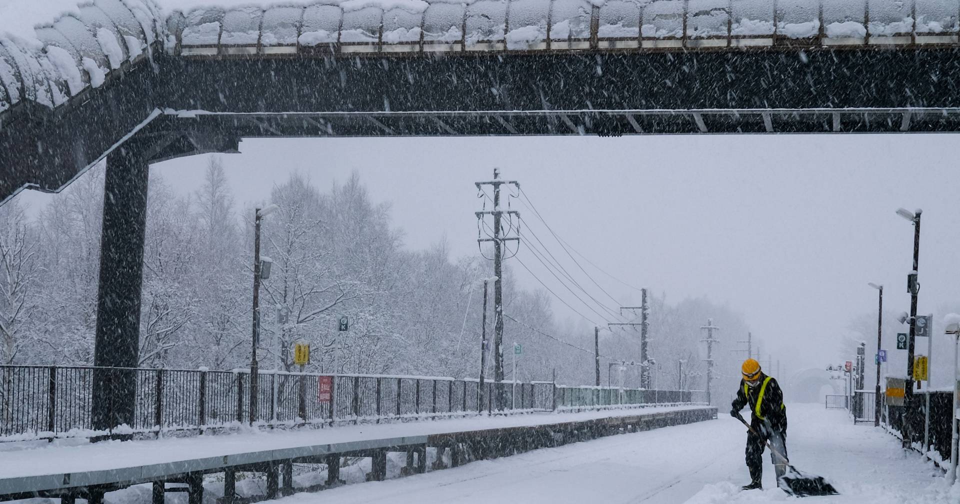 Vaga de frio na Europa: cidades cobertas de neve - SIC Notícias