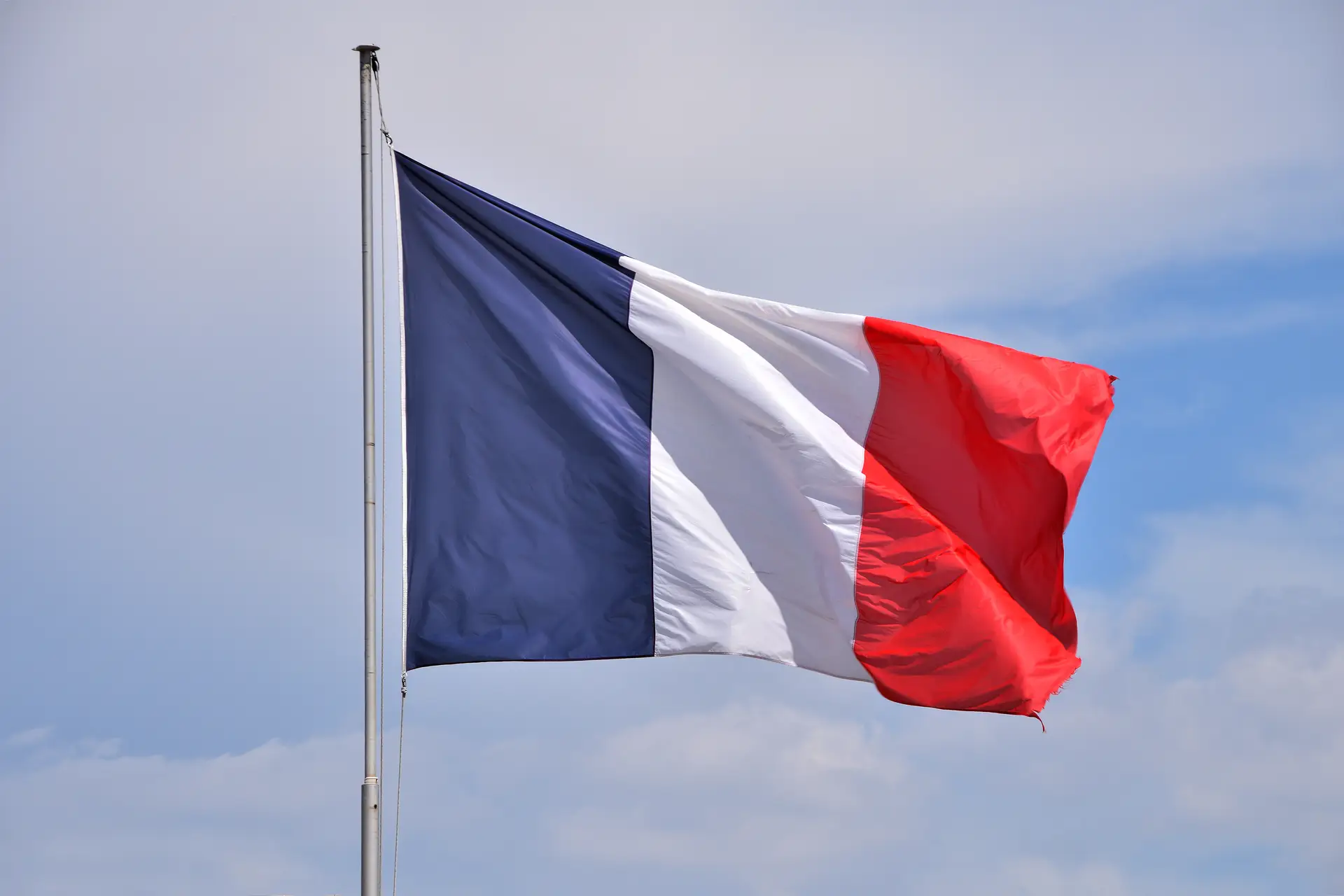 Governo francês não quer revogar reforma das pensões e sindicatos prometem mais luta