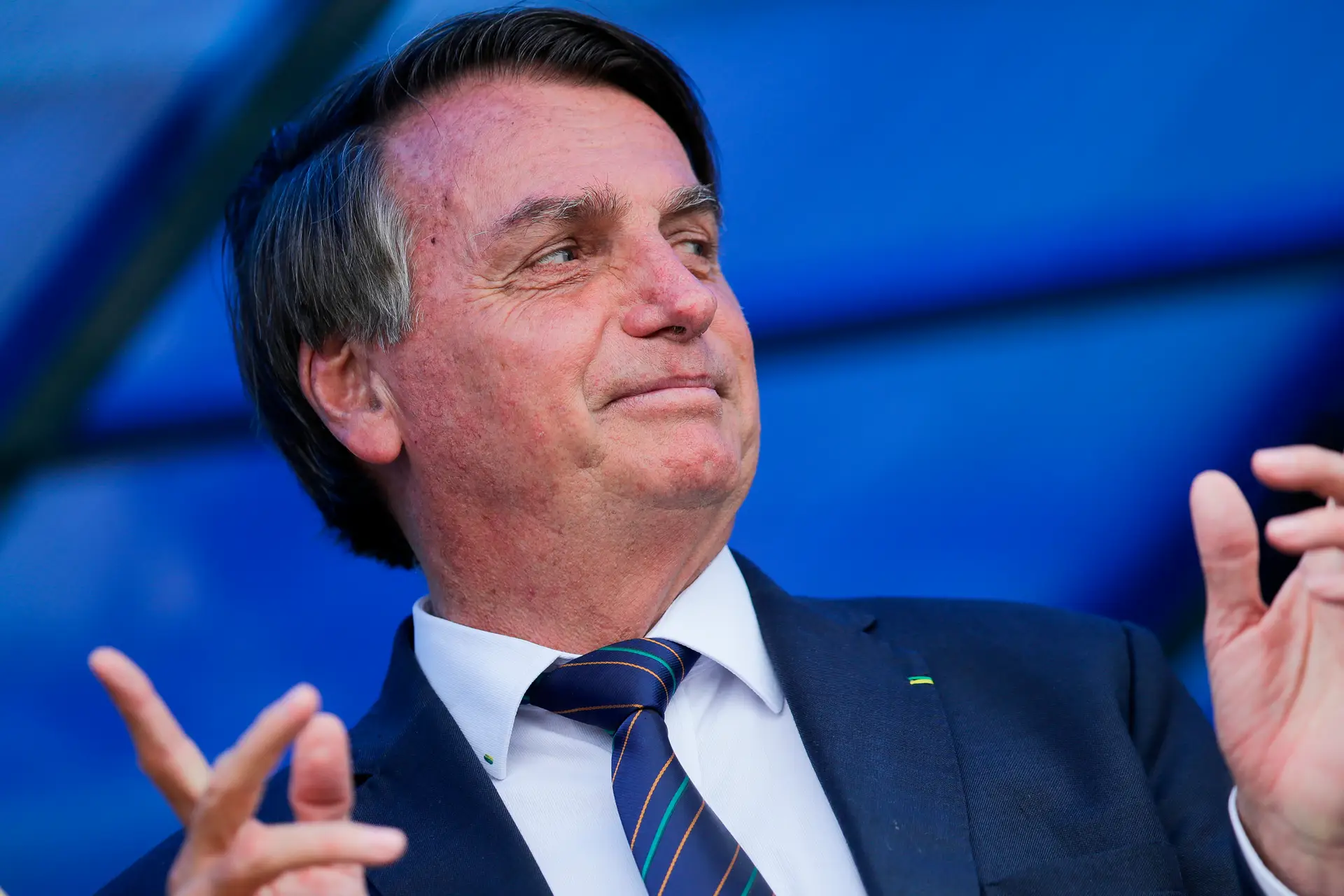 Bolsonaro nega governar um país que destrói a Amazónia
