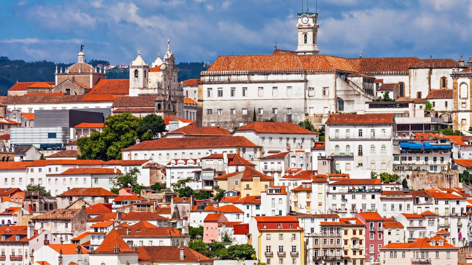 Abertos concursos para sorteio de 31 casas de renda acessível