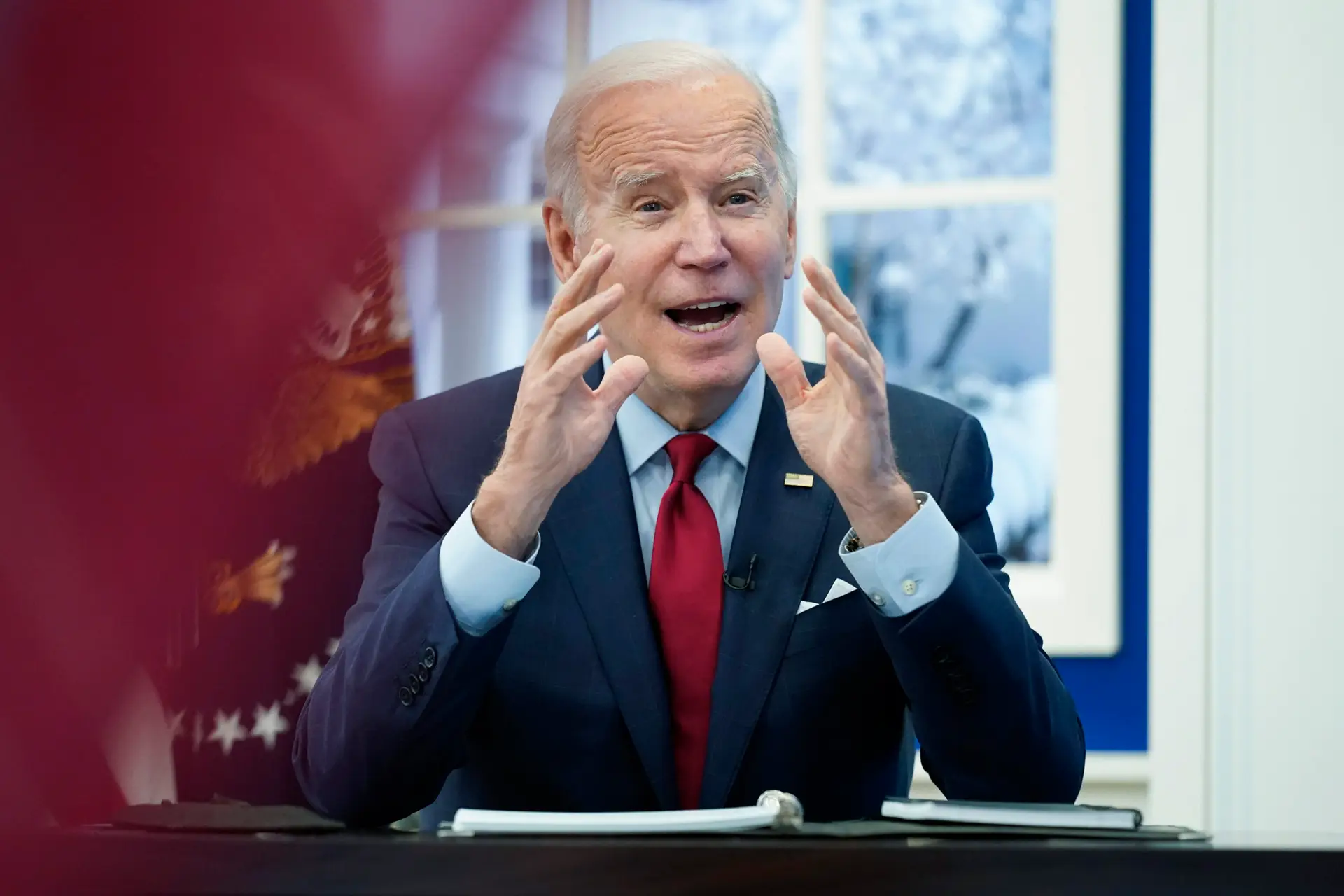 Covid-19: Biden insta a preocupação e não alarme perante propagação da Ómicron