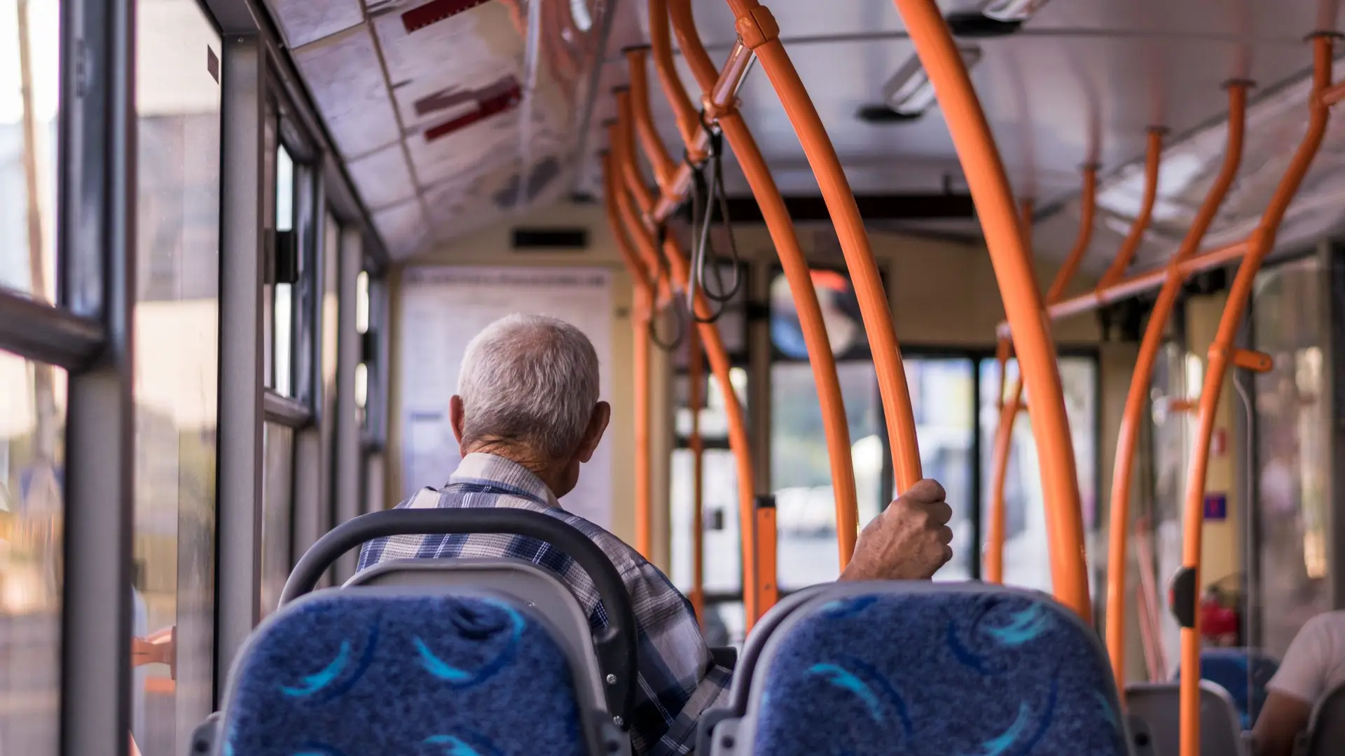 Câmara de Lisboa aponta estudantes e idosos com passes gratuitos para 2022