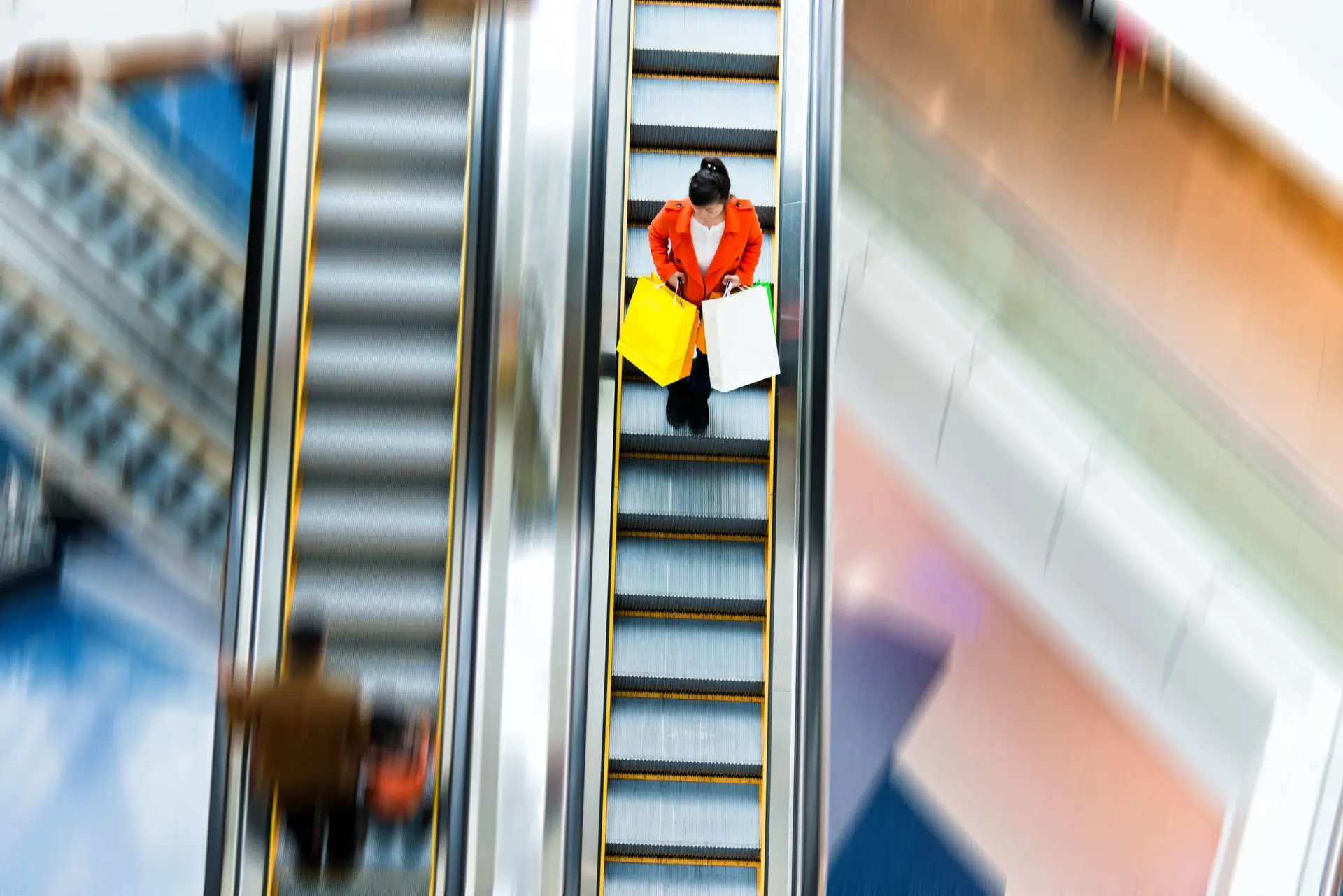Limitação de lotação em estabelecimentos comerciais mantém-se