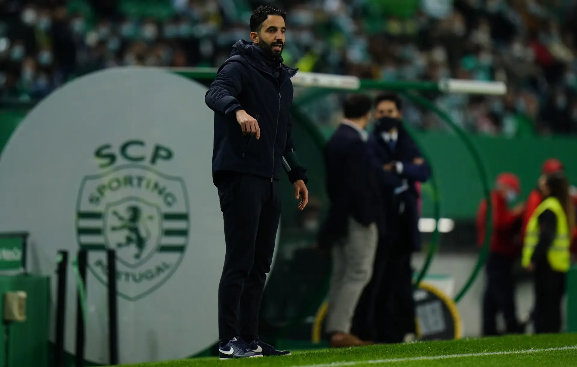 Sporting tenta 12.º triunfo seguido e liderança isolada nos Açores