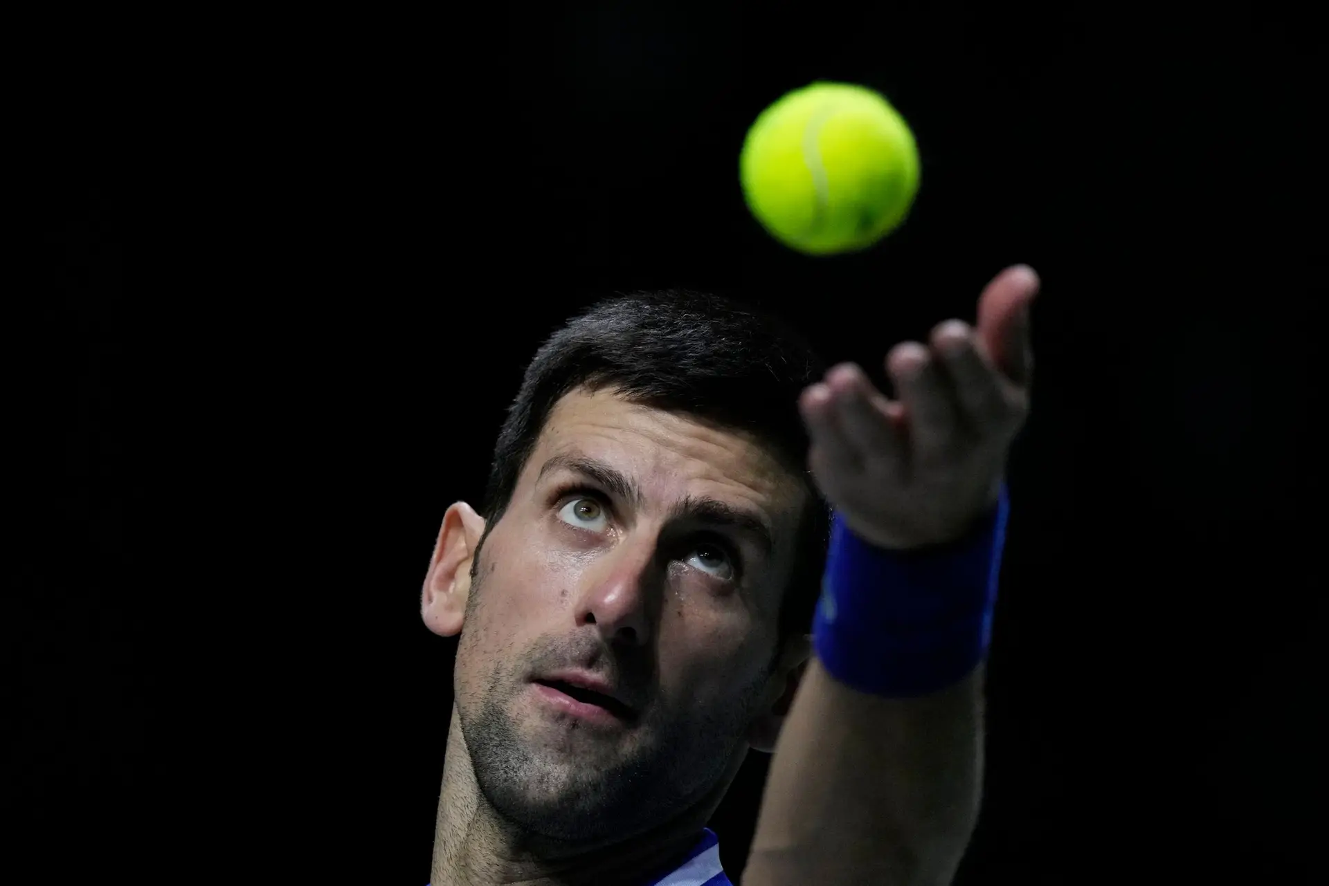 Austrália diz que Djokovic “não está em cativeiro” e pode sair quando quiser