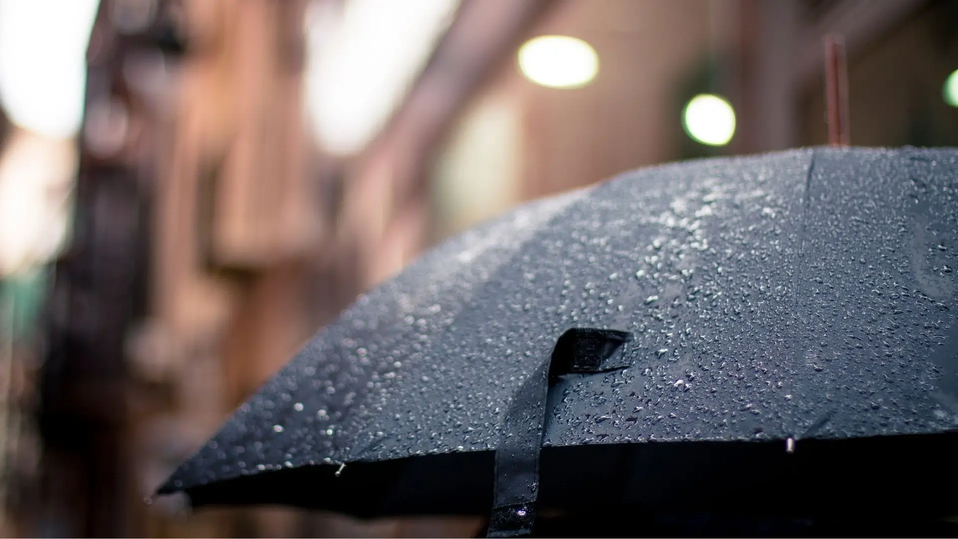 Meteorologia: chuva vai marcar o regresso às aulas em algumas regiões do litoral