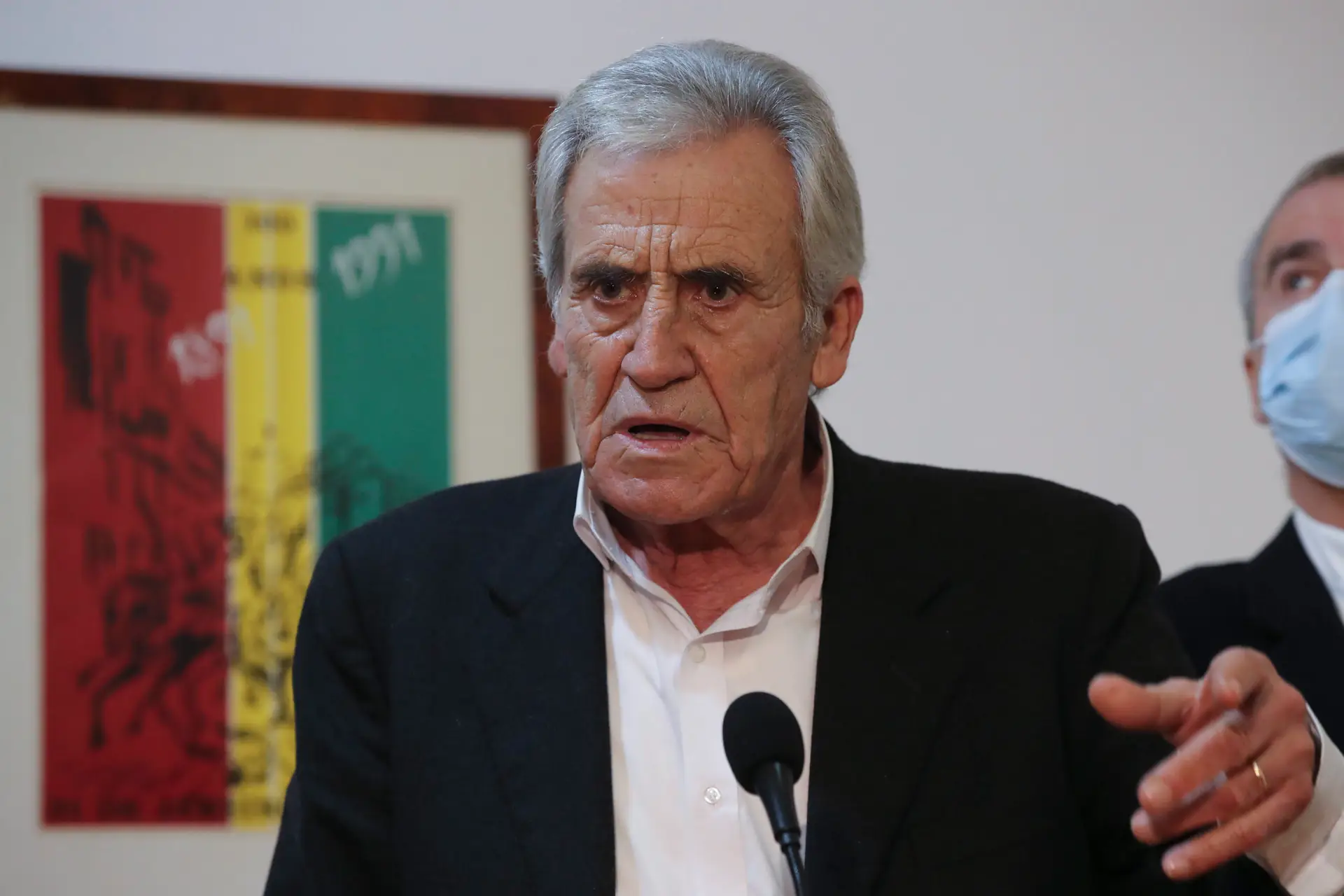 Legislativas: Jerónimo acusa Direita de querer entregar “negócio da doença” aos privados