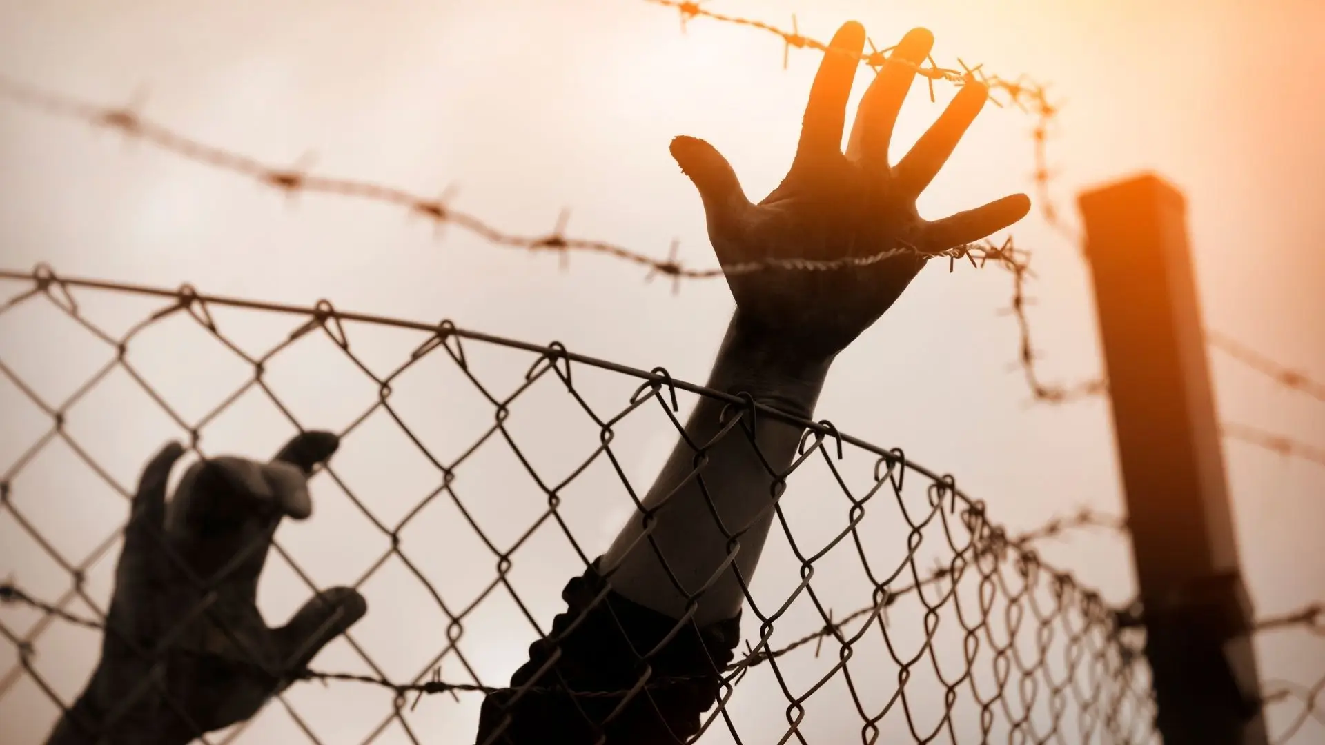 Ministro defende combate intransigente às redes de migração ilegais