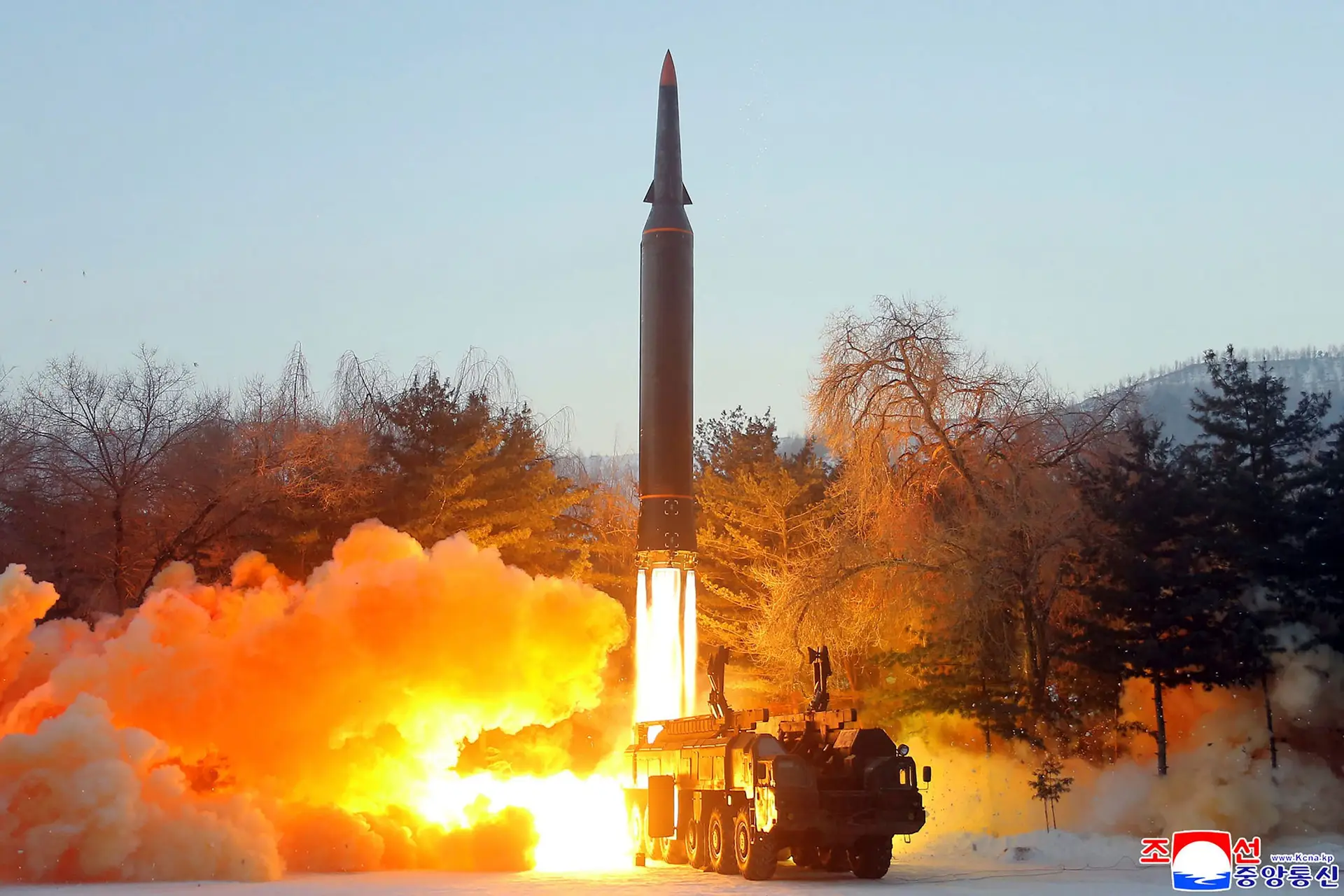 Coreia do Norte lança novo projétil para o Mar do Japão
