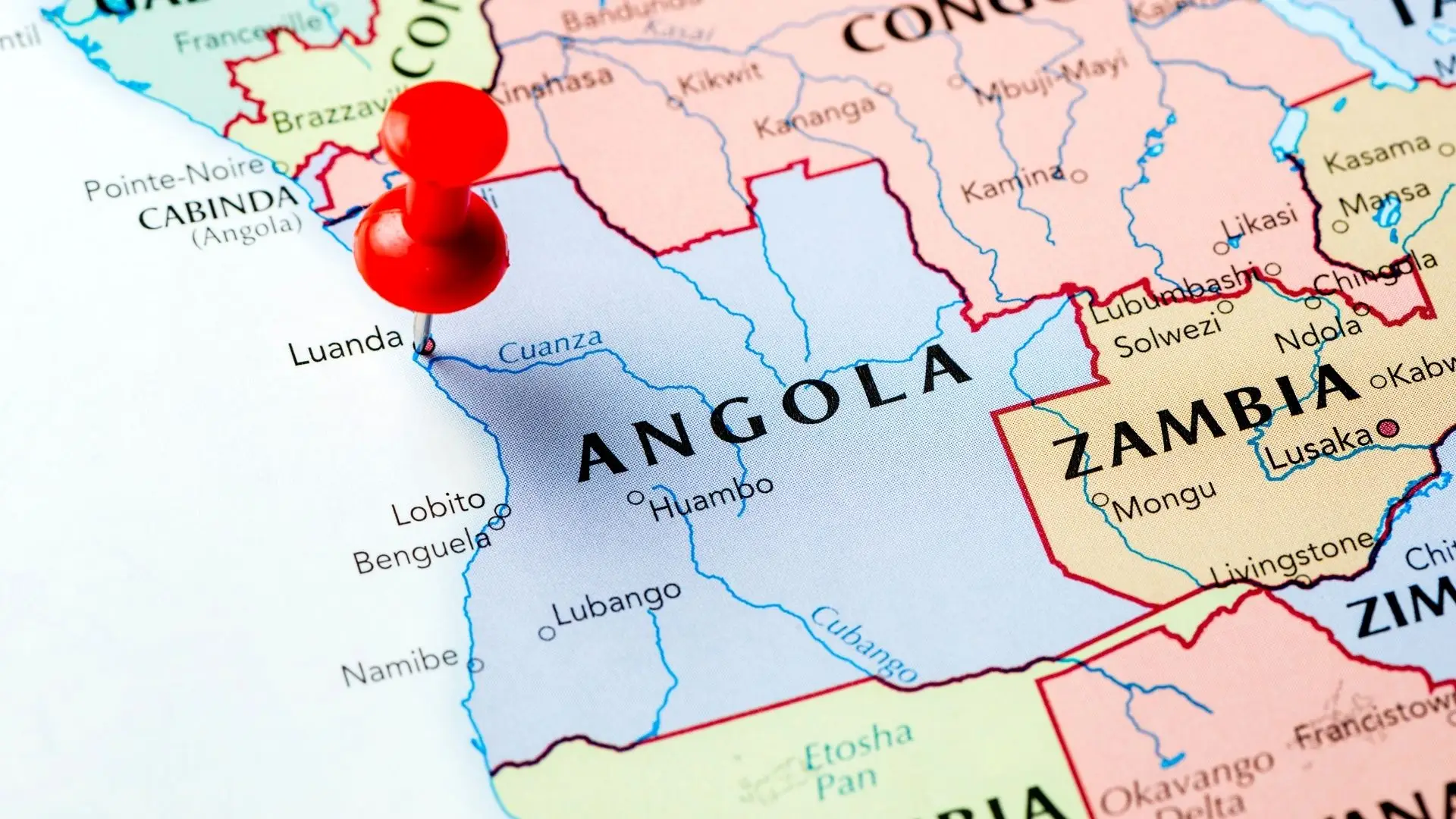 Grécia sugere cooperação trilateral com Angola e Portugal
