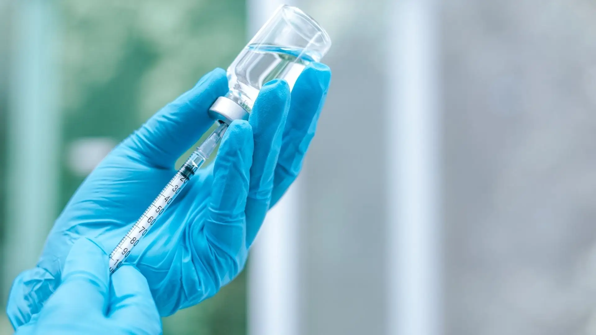 Covid-19: quase 3,5 milhões de pessoas já têm a dose de reforço
