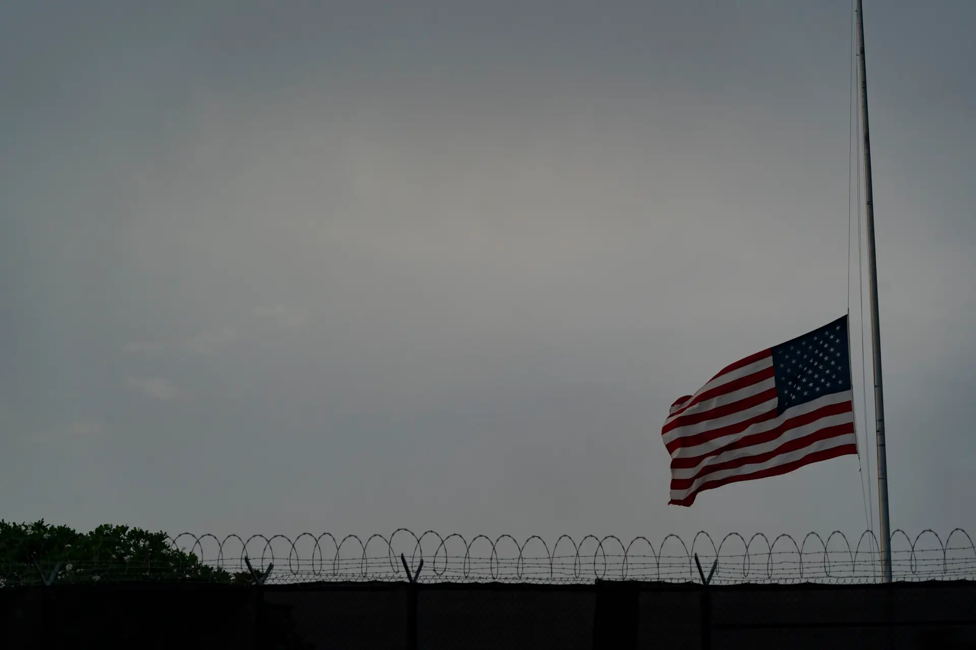 Washington aprova libertação de mais cinco reclusos da prisão de Guantánamo